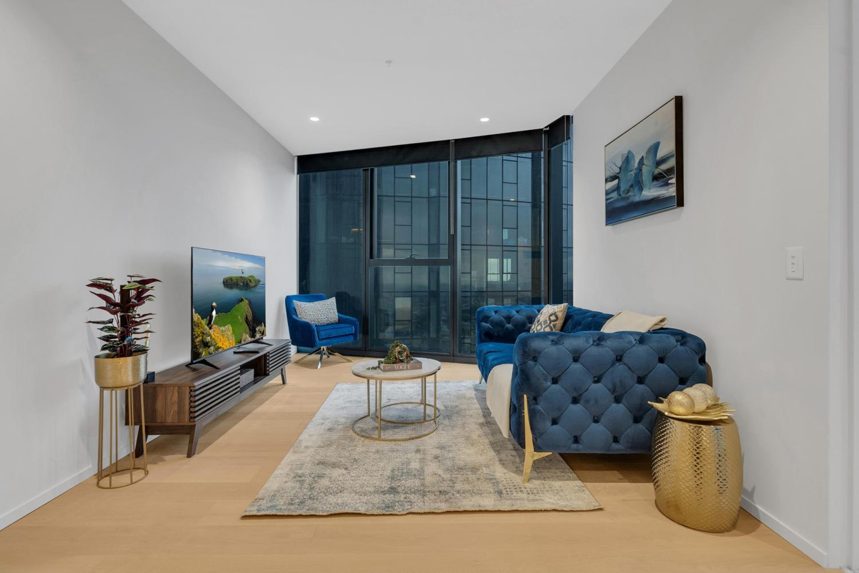 Melbourne Square Apartments