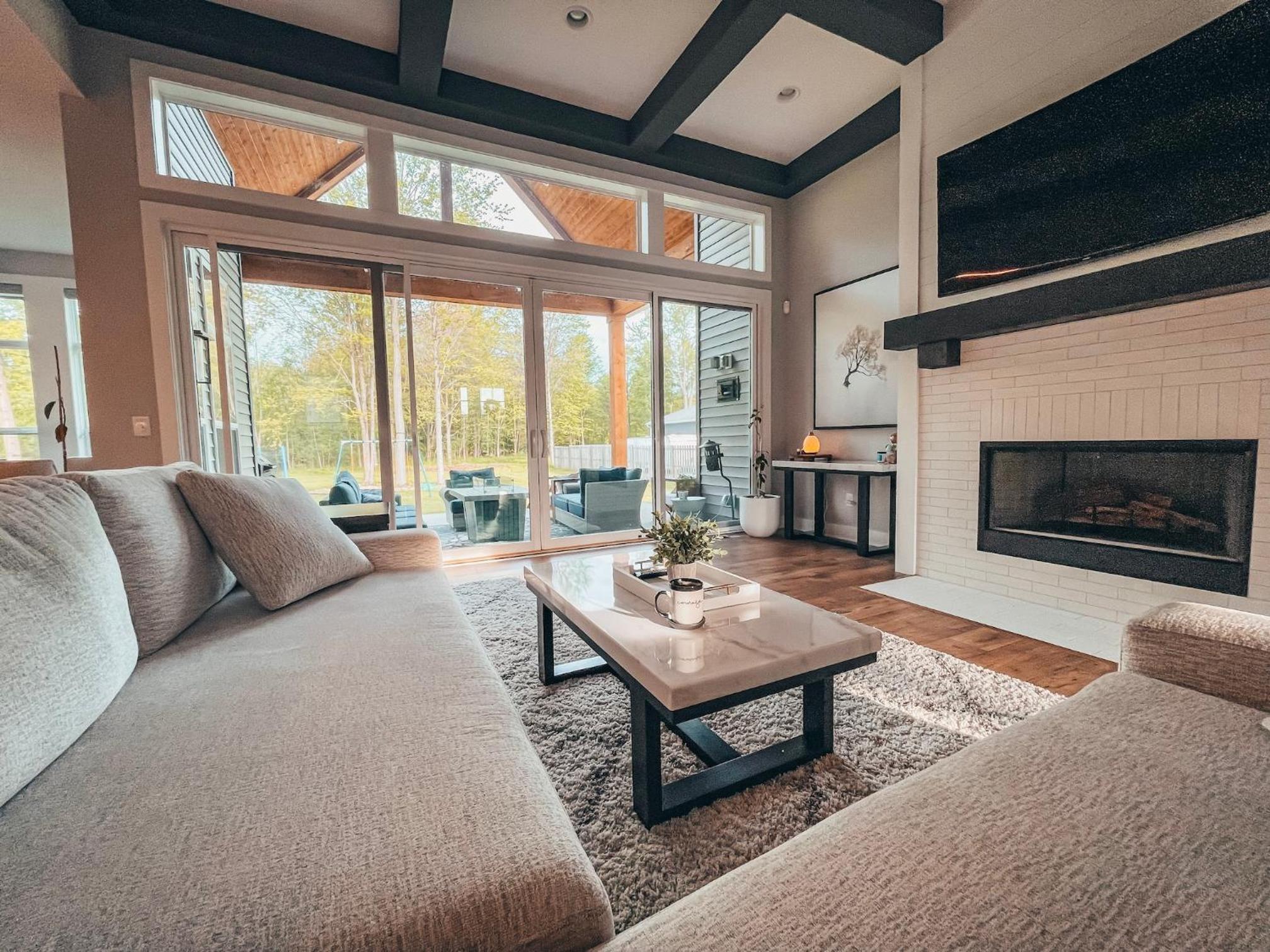 FeralWoods Private Estate With Hot Tub view 4