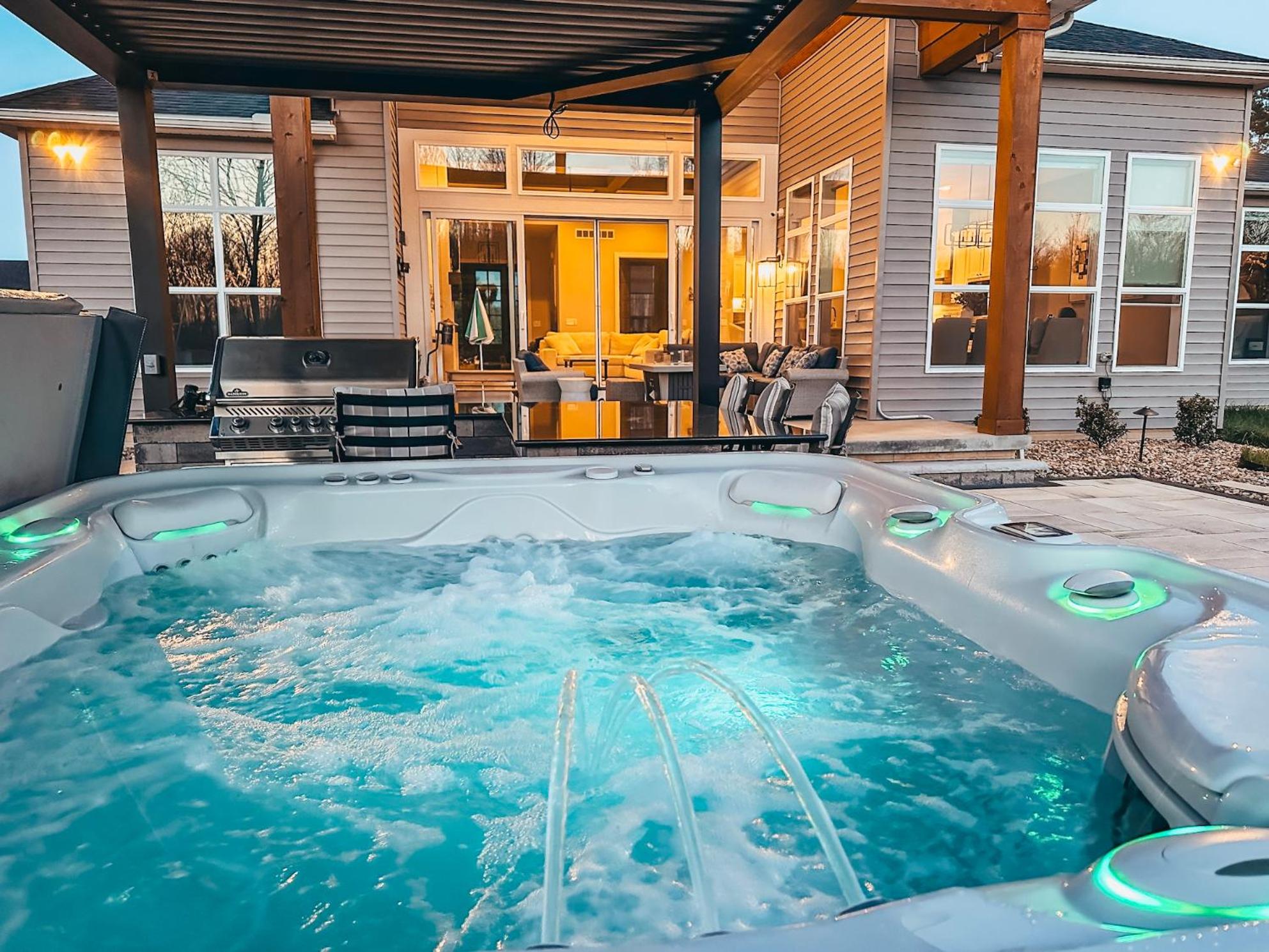 FeralWoods Private Estate With Hot Tub view 2