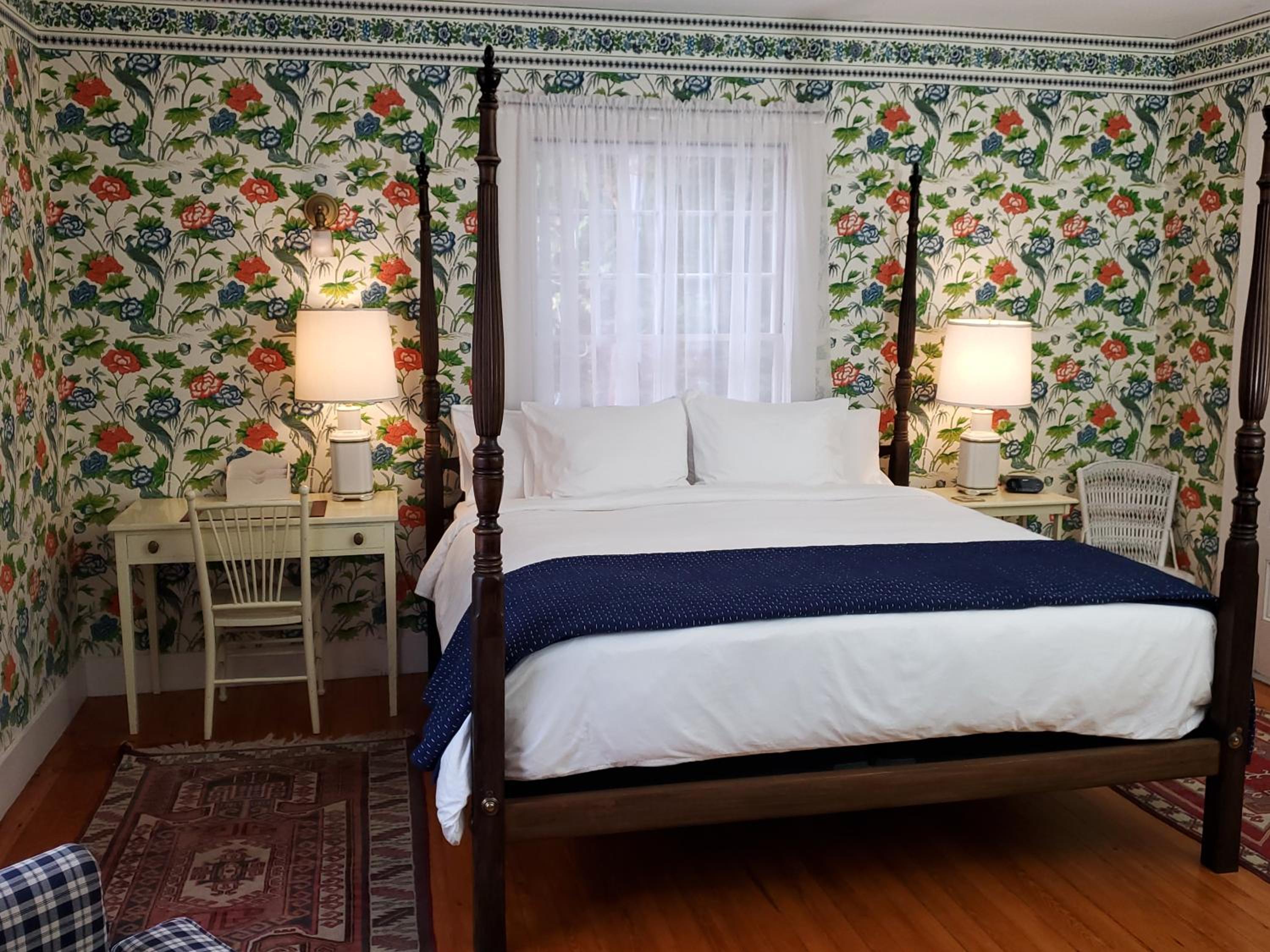Harbourside Inn