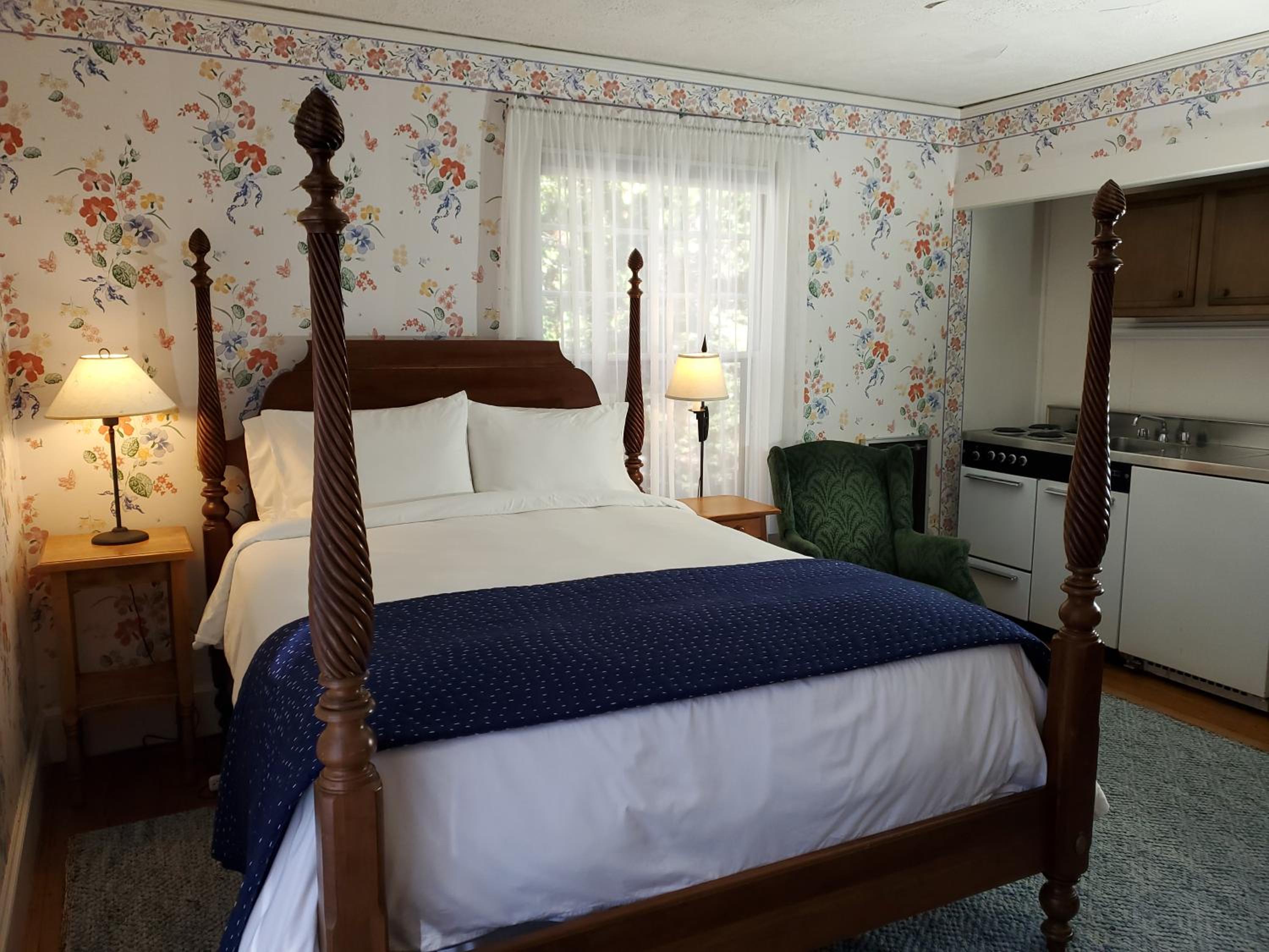 Harbourside Inn