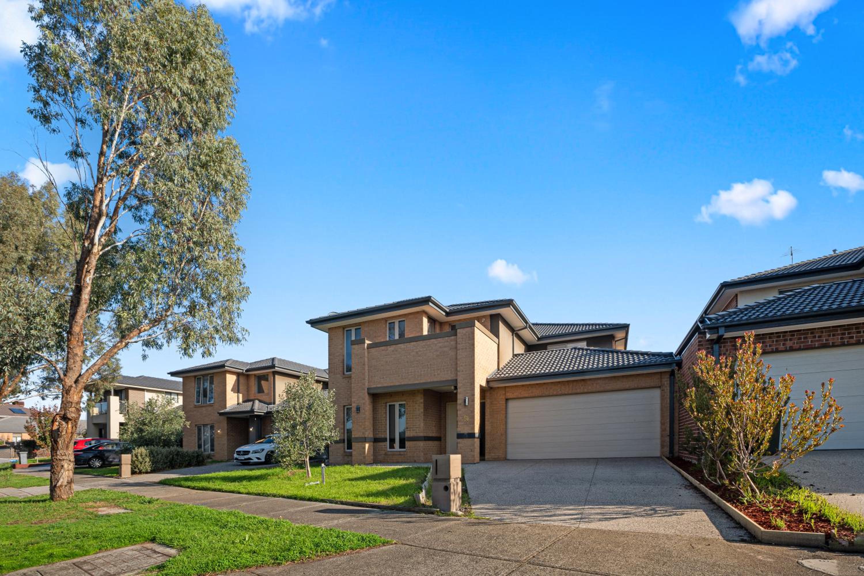Spacious Villa 7BRM 5-bathroom House Point Cook Double Storey