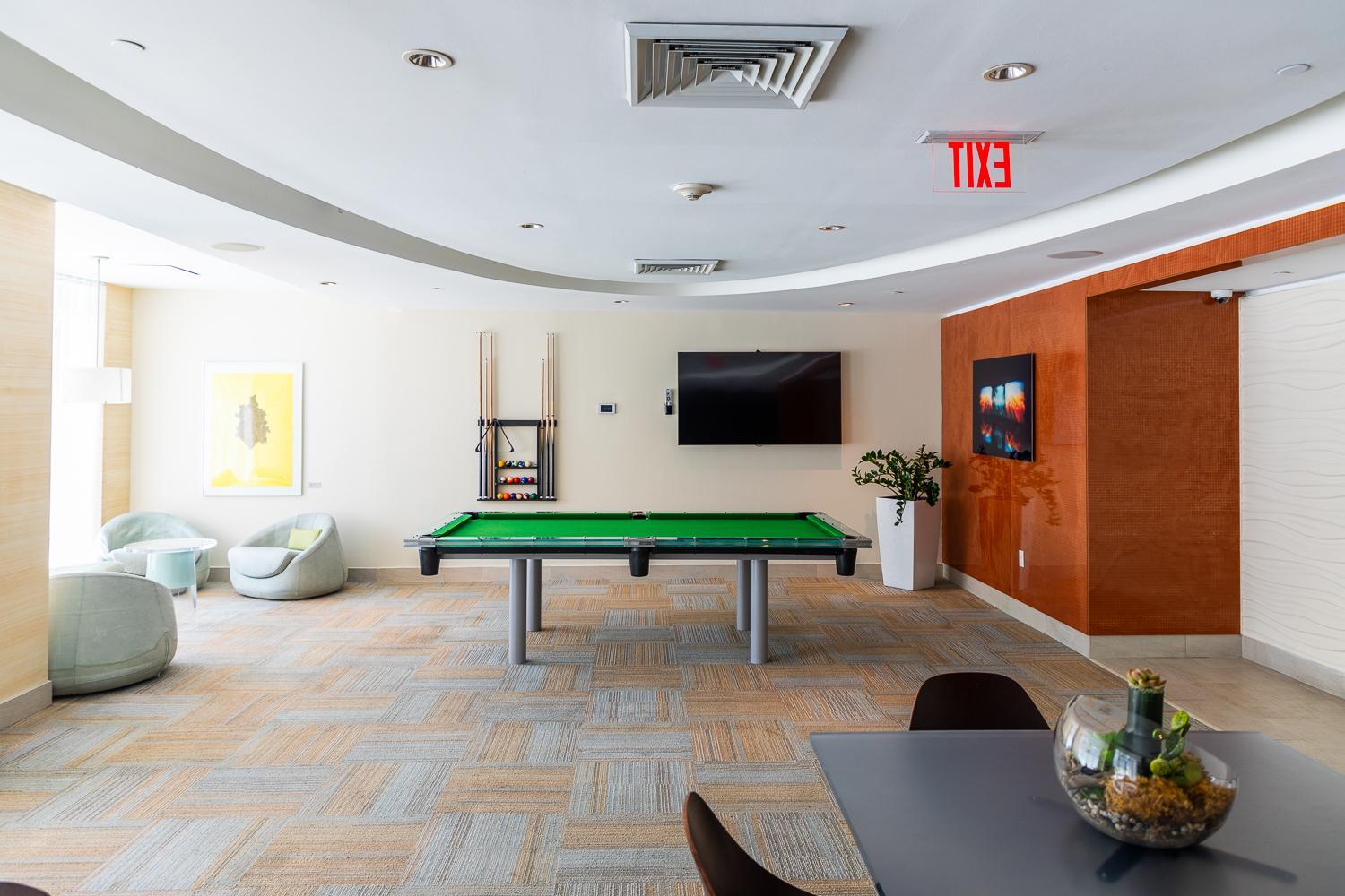 Brickell Oasis - 2bed 2bath Lux building