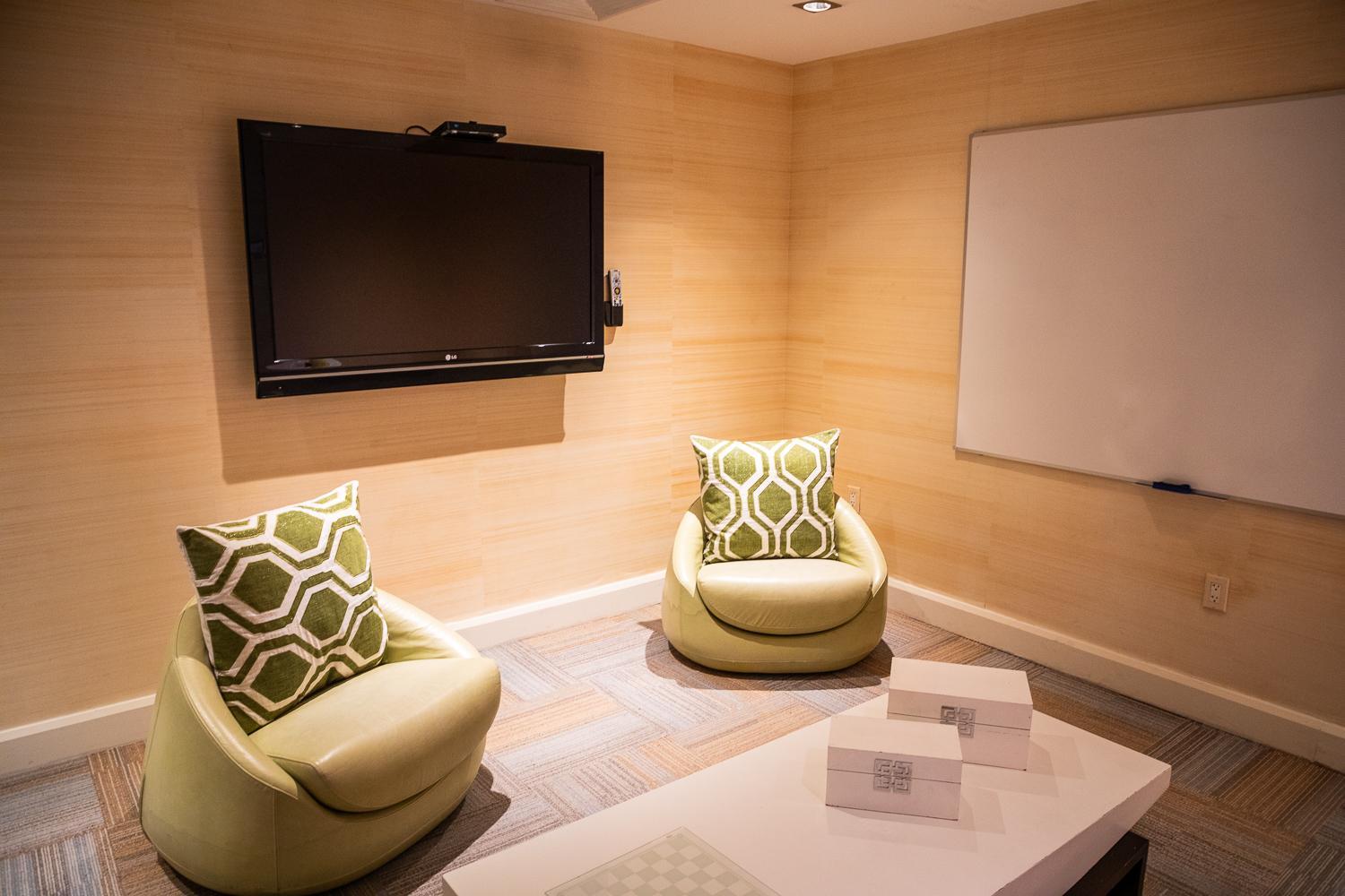 Brickell Oasis - 2bed 2bath Lux building