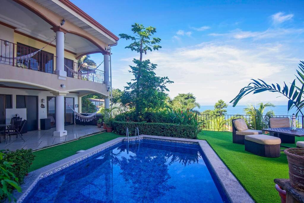 Villa Lapamar, pool with ocean view, Unique!