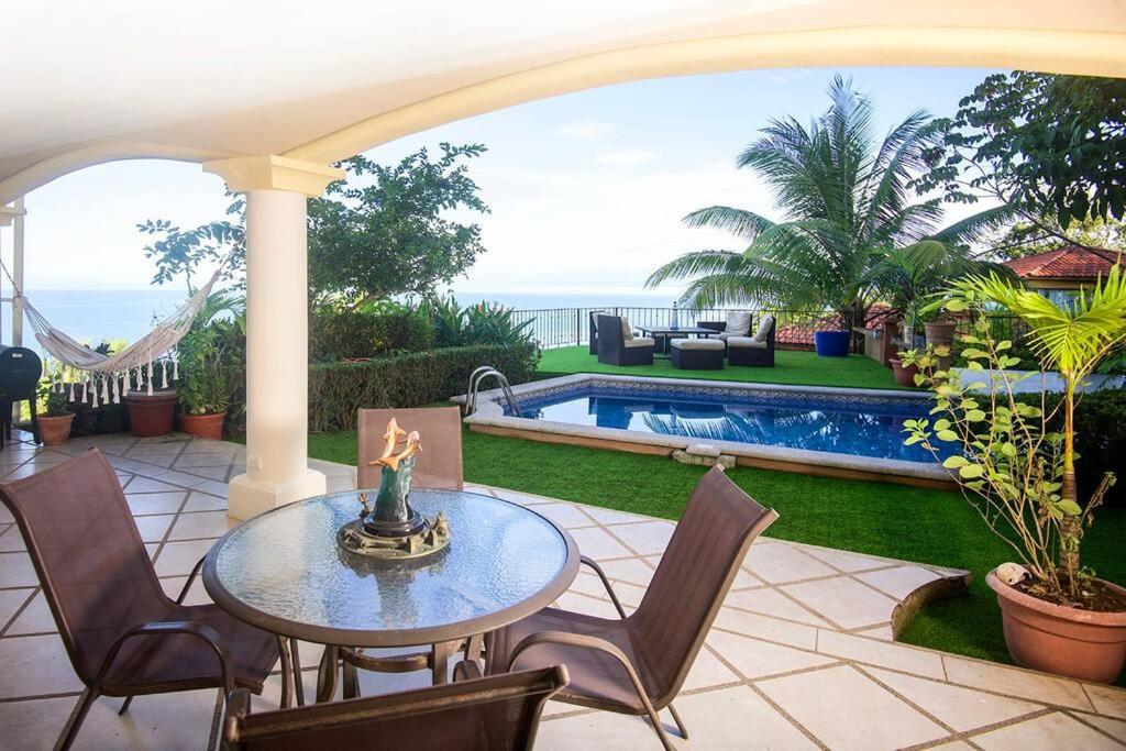 Villa Lapamar, pool with ocean view, Unique!