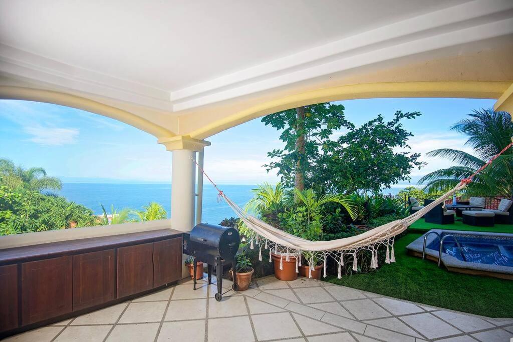 Villa Lapamar, pool with ocean view, Unique!