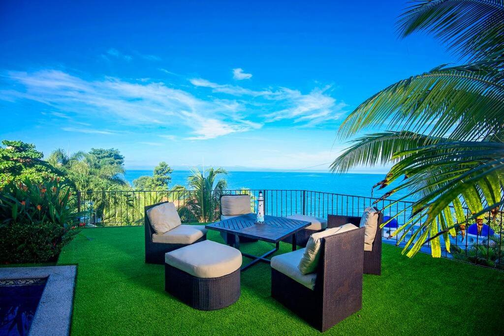 Villa Lapamar, pool with ocean view, Unique!