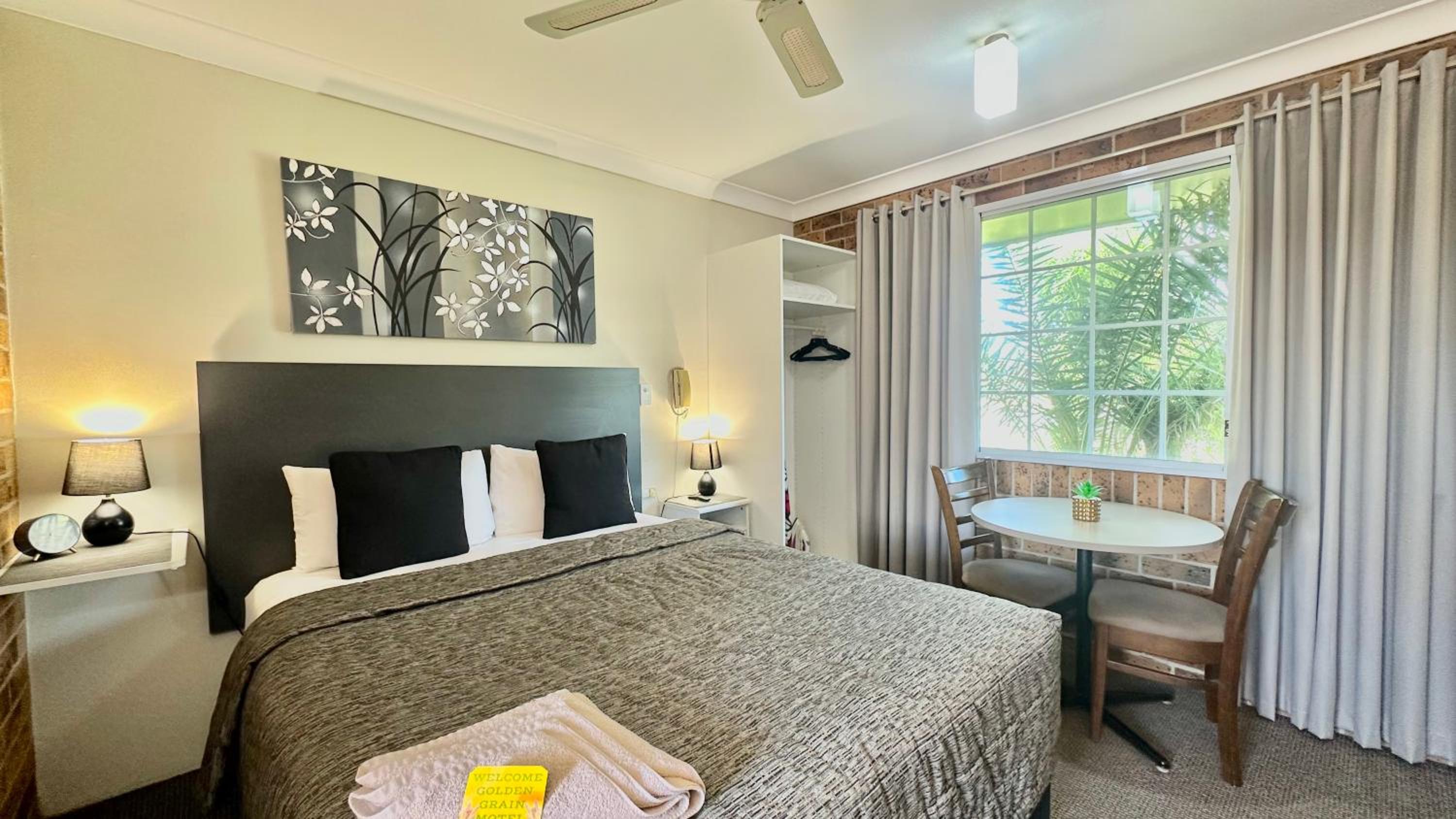Golden Grain Motor Inn