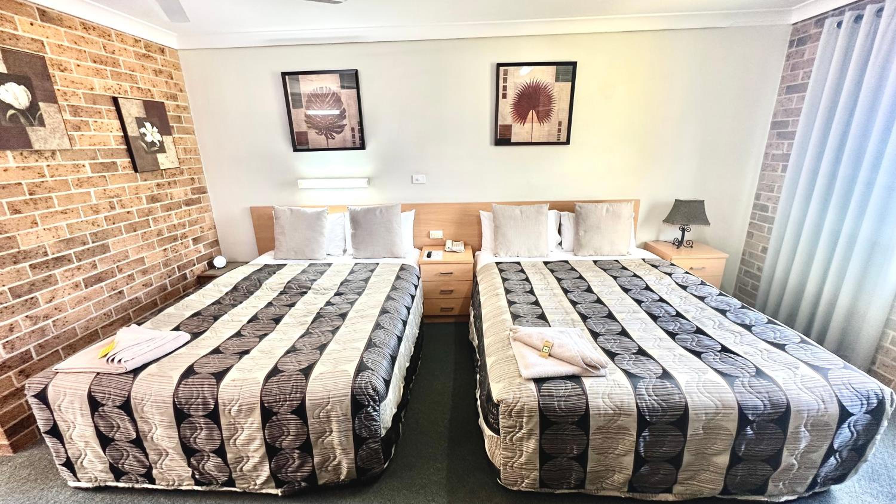 Golden Grain Motor Inn