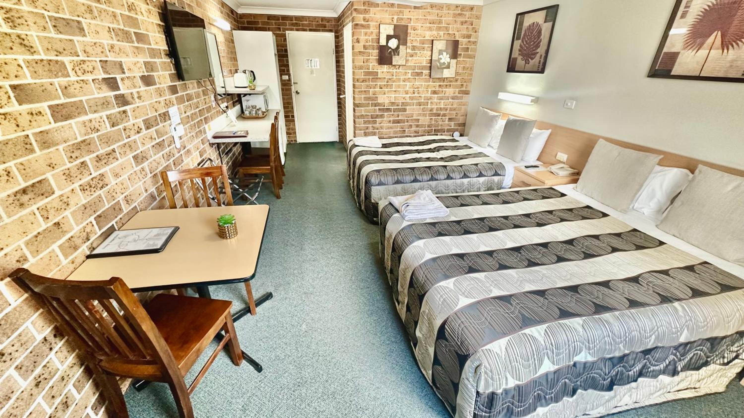Golden Grain Motor Inn