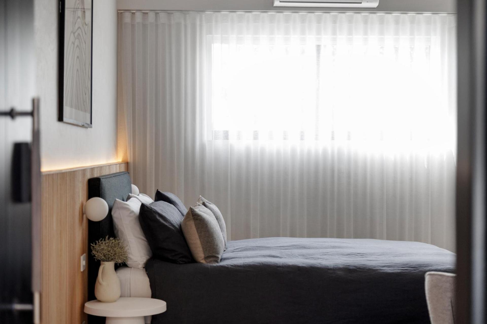 The Lodge - 4 Luxury Central Private Studio Rooms - Free wifi