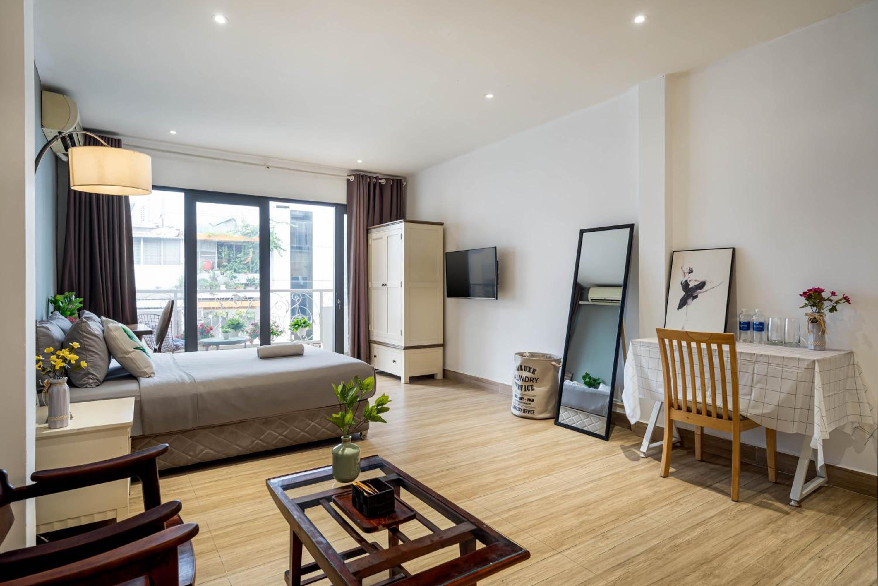 HOLO BEN THANH SAIGON Serviced HomeStay