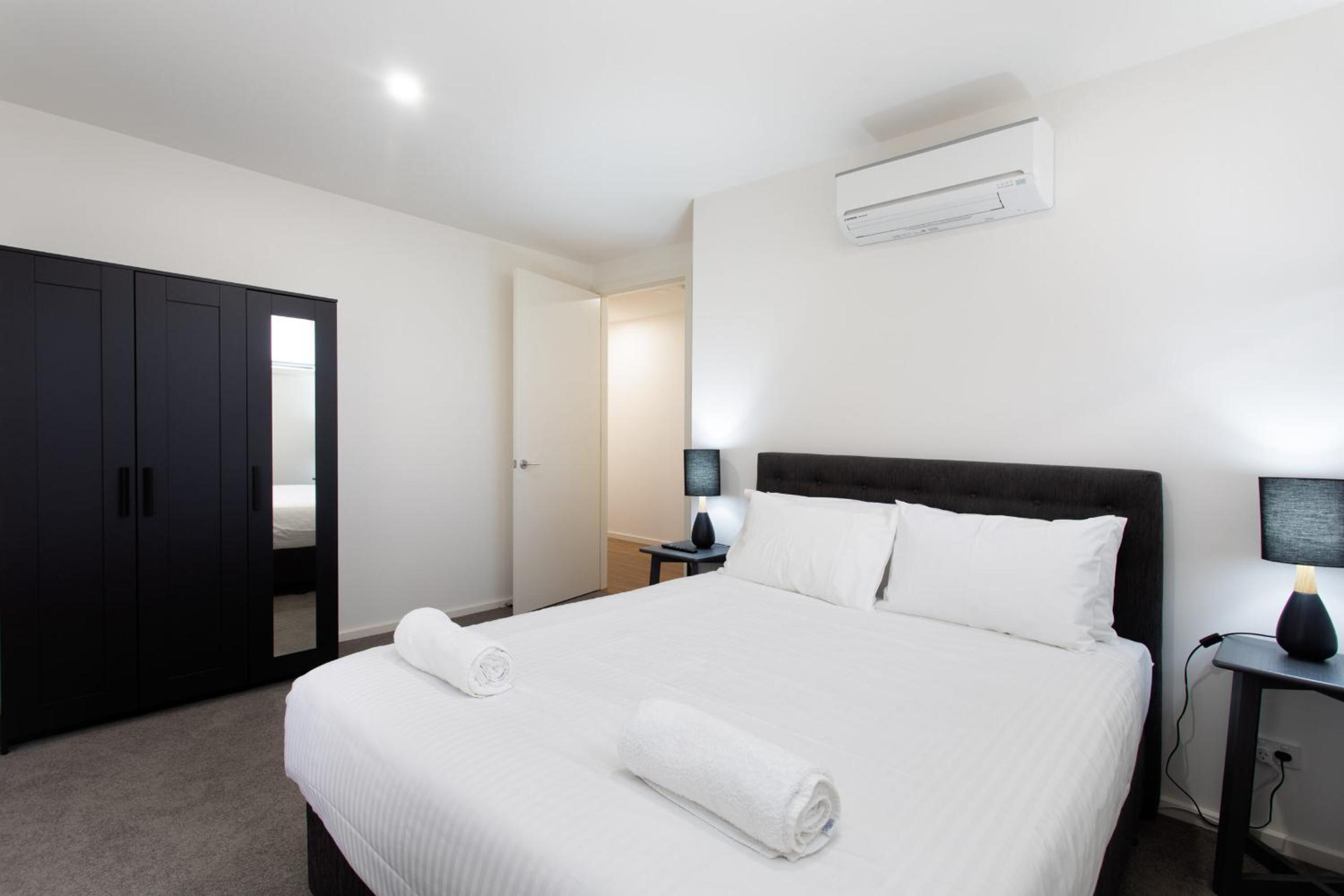 Captain's Cove All Accessible Luxury Apartment with Free Netflix view 3