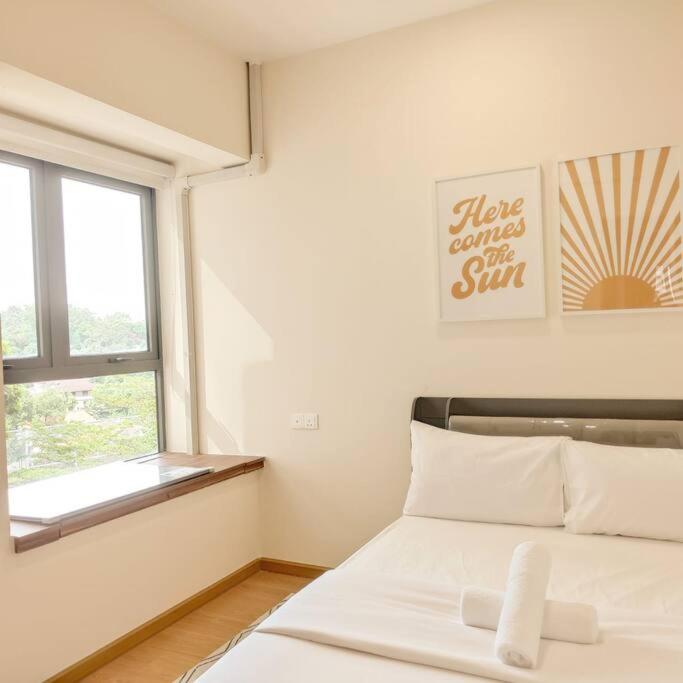 seaviews beach 9b 4-13pax ciq ksl johor bahru