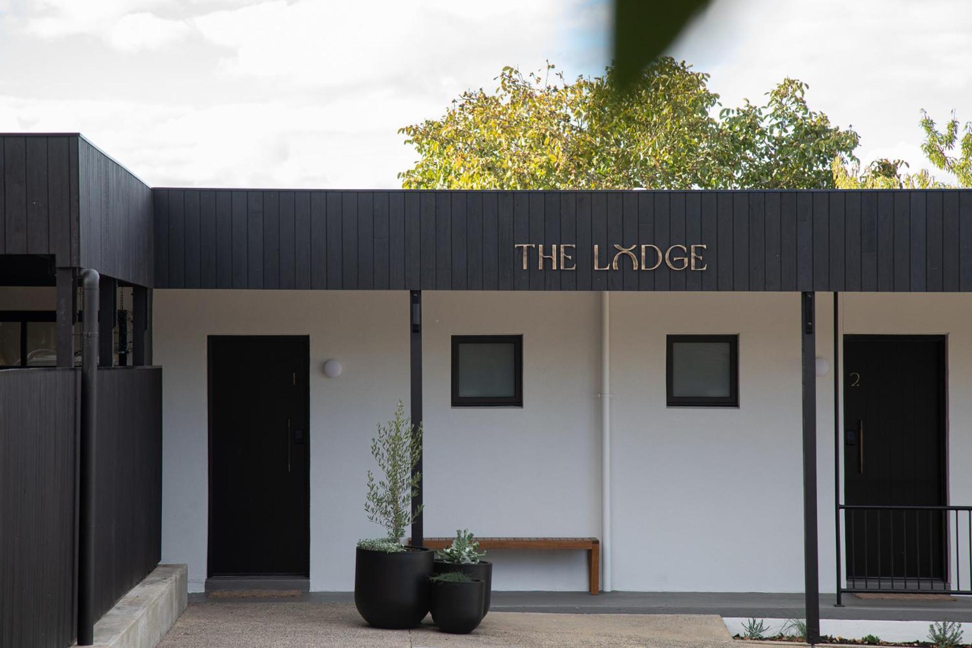 The Lodge - 4 Luxury Central Private Studio Rooms - Free wifi