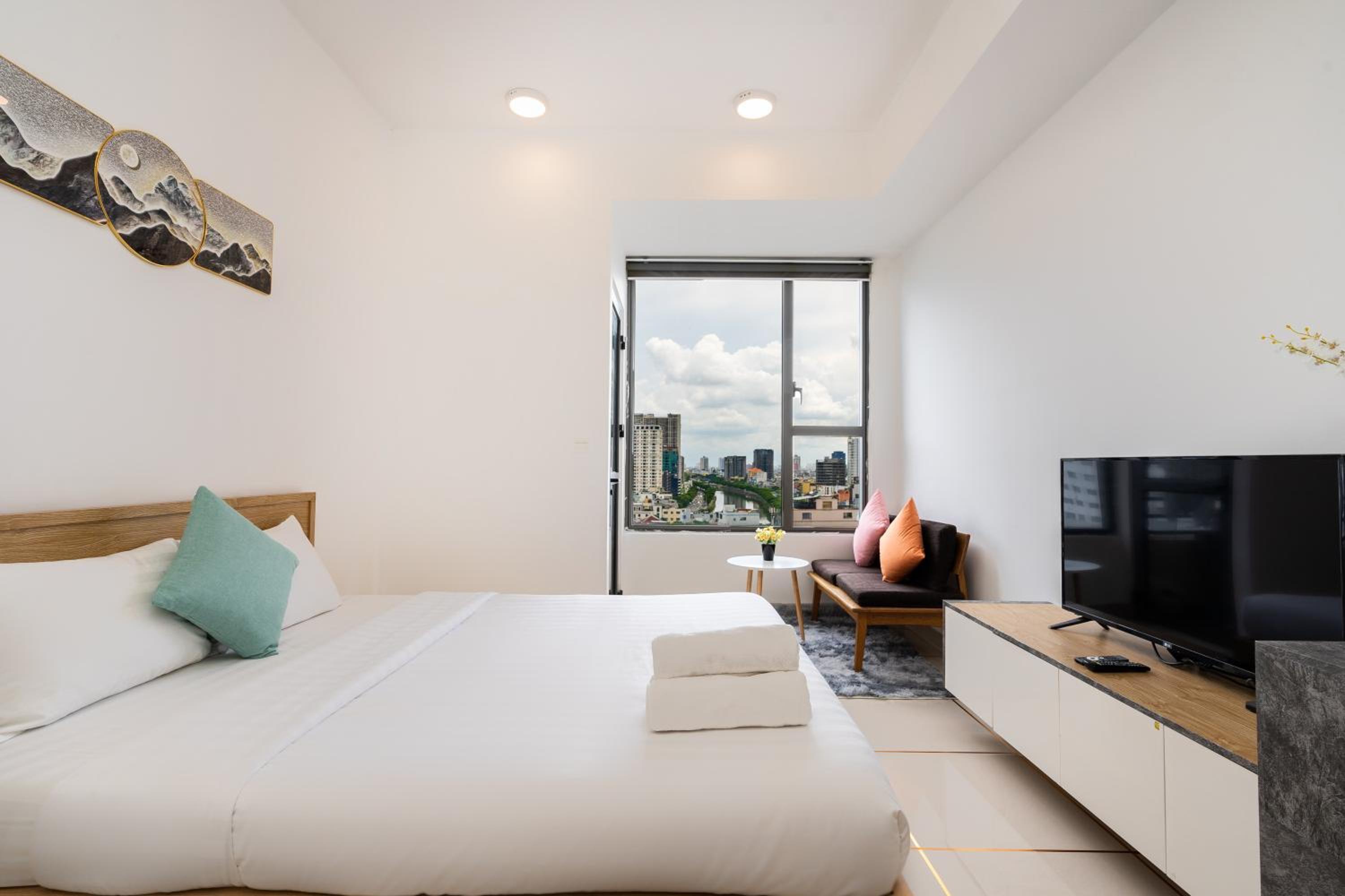Kandy in Rivergate Luxury Apartment - near Ben Thanh market