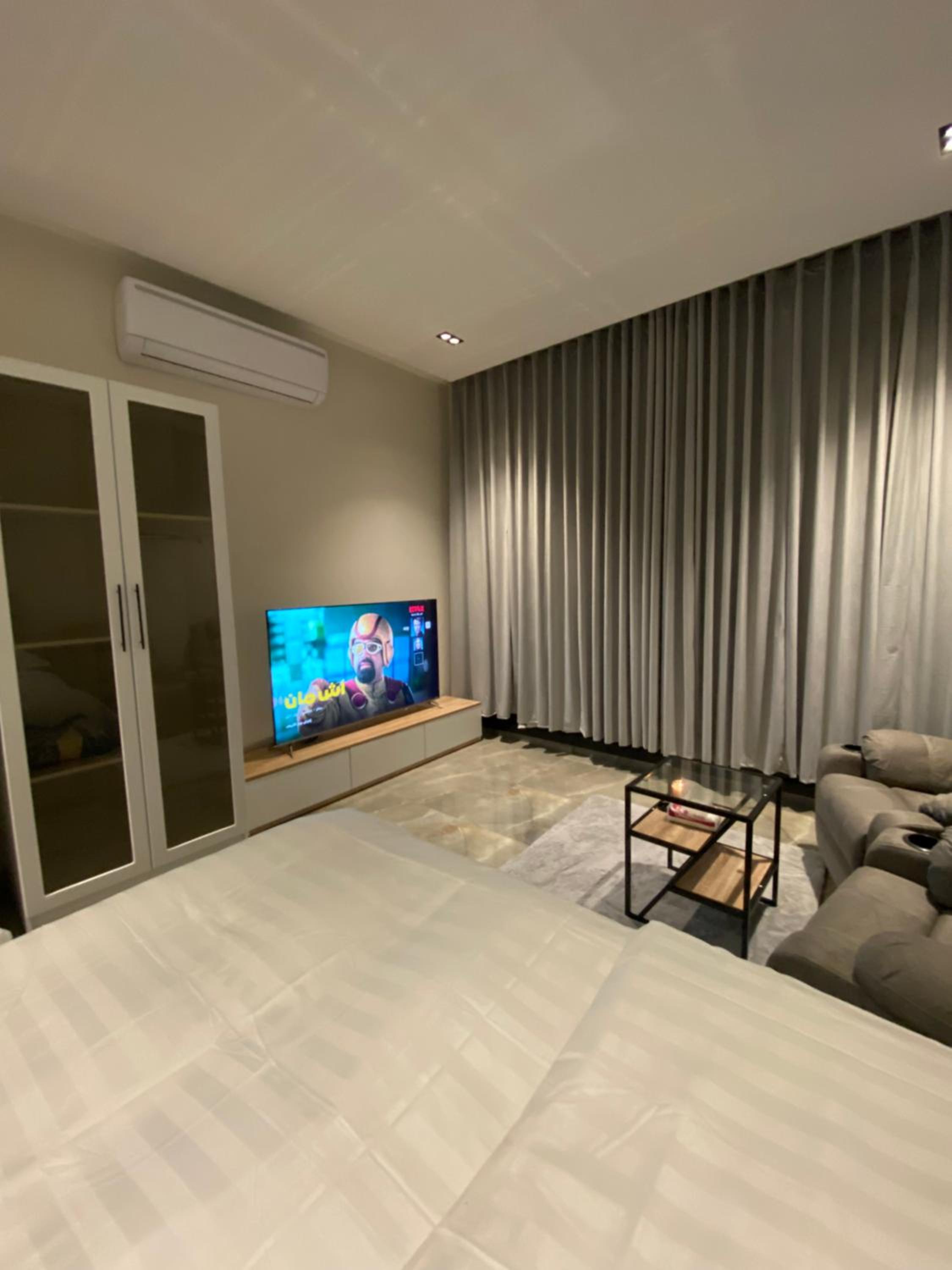 Luxury Boulevard Studio With Outdoor Area