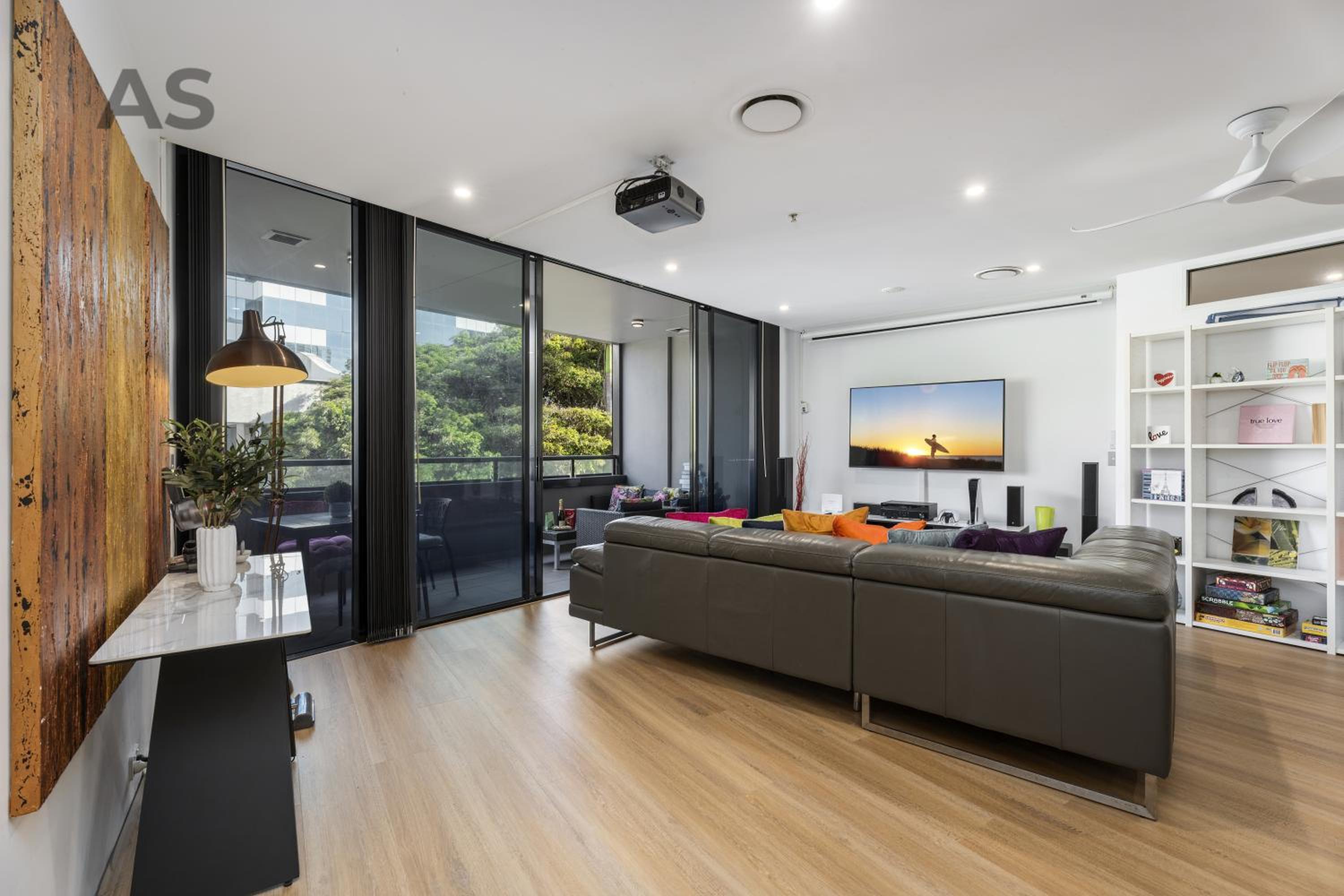 Circle on Cavill - Private Apartments - Apartment Stay photo 44 of 58
