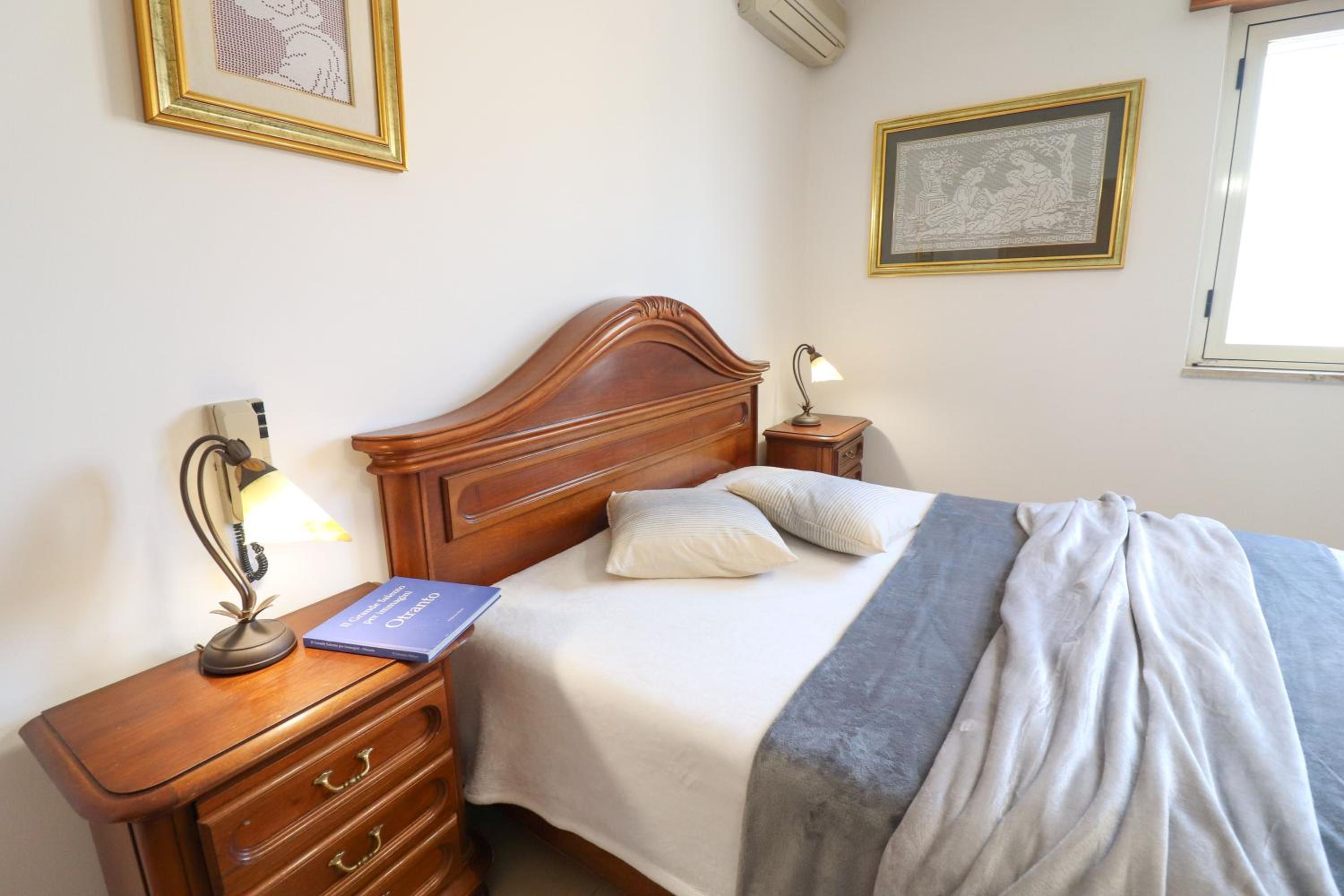 Calipsos home in Otranto en Otranto — hotel room