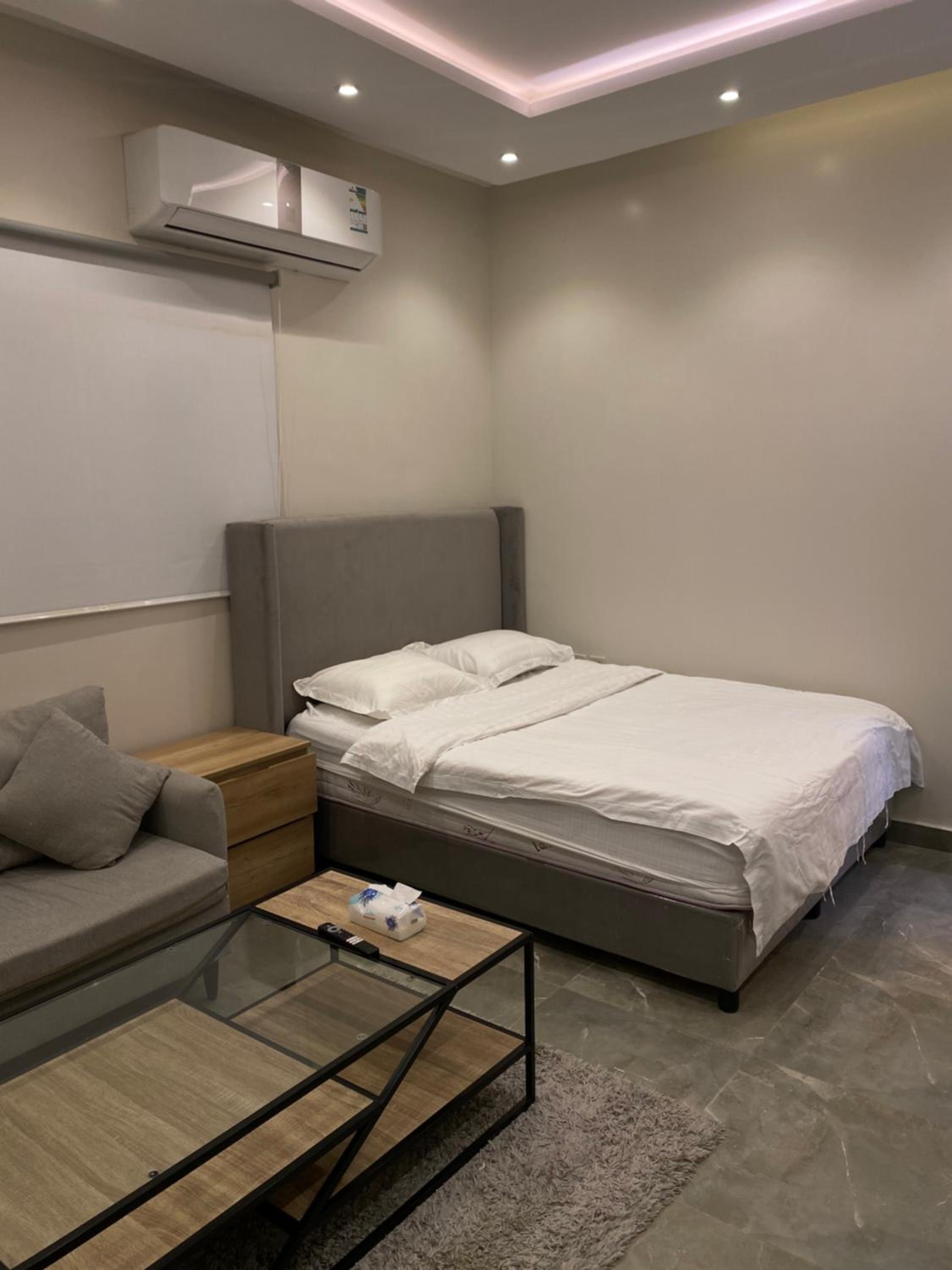 Al Aqiq Elegant and luxurious Studio, Private and Self Entry