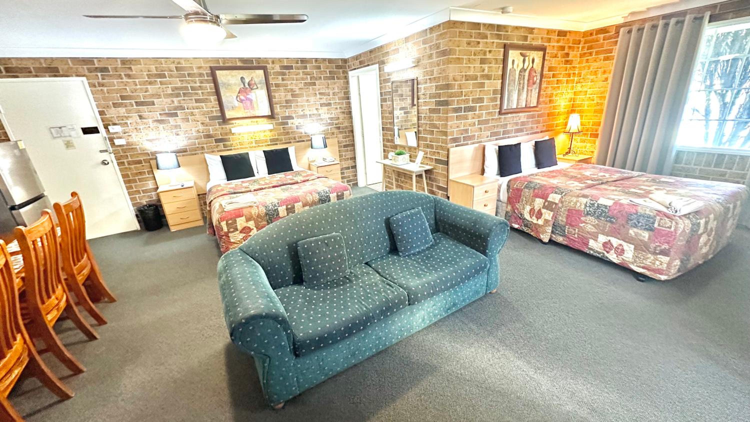 Golden Grain Motor Inn