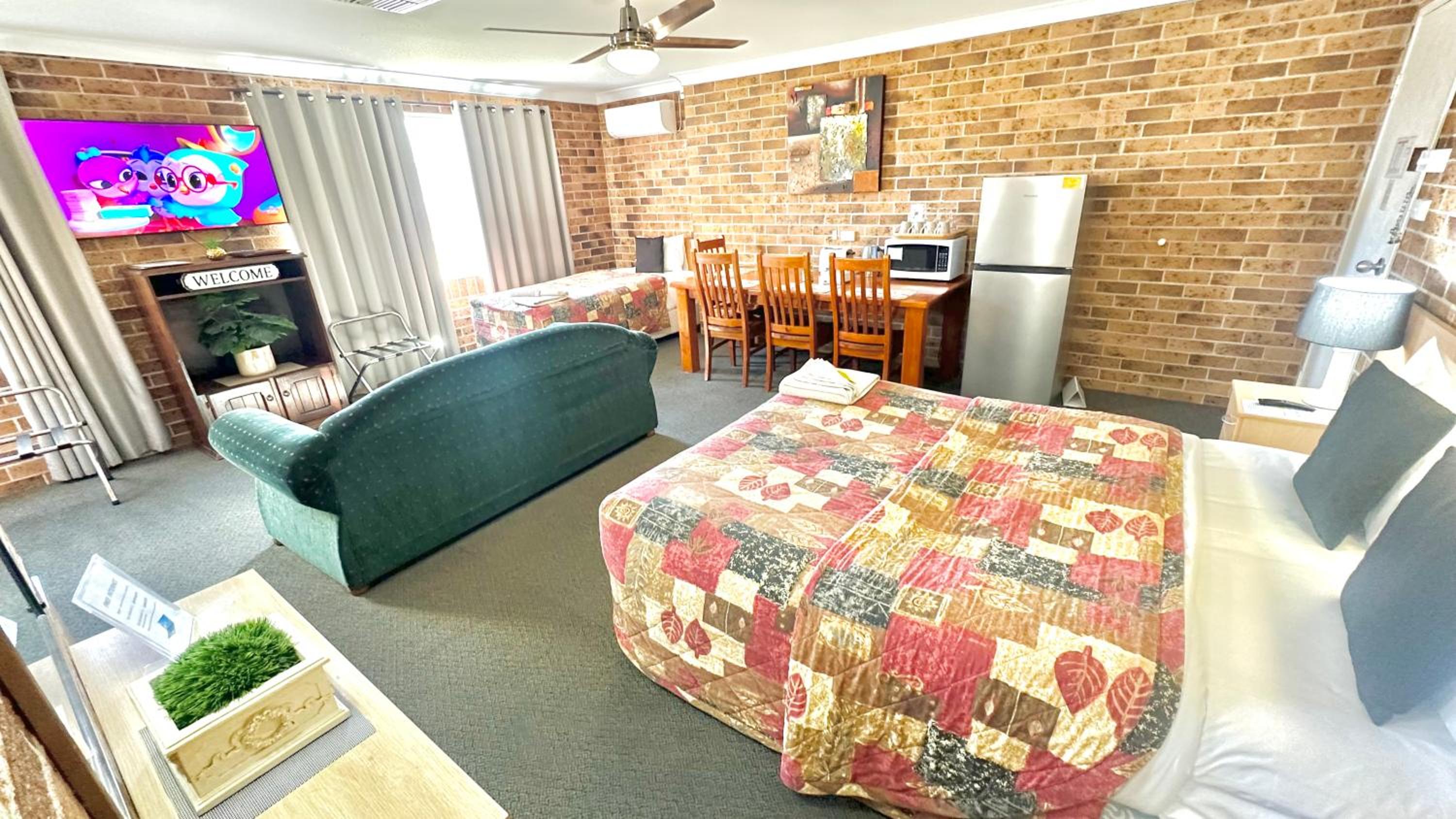 Golden Grain Motor Inn