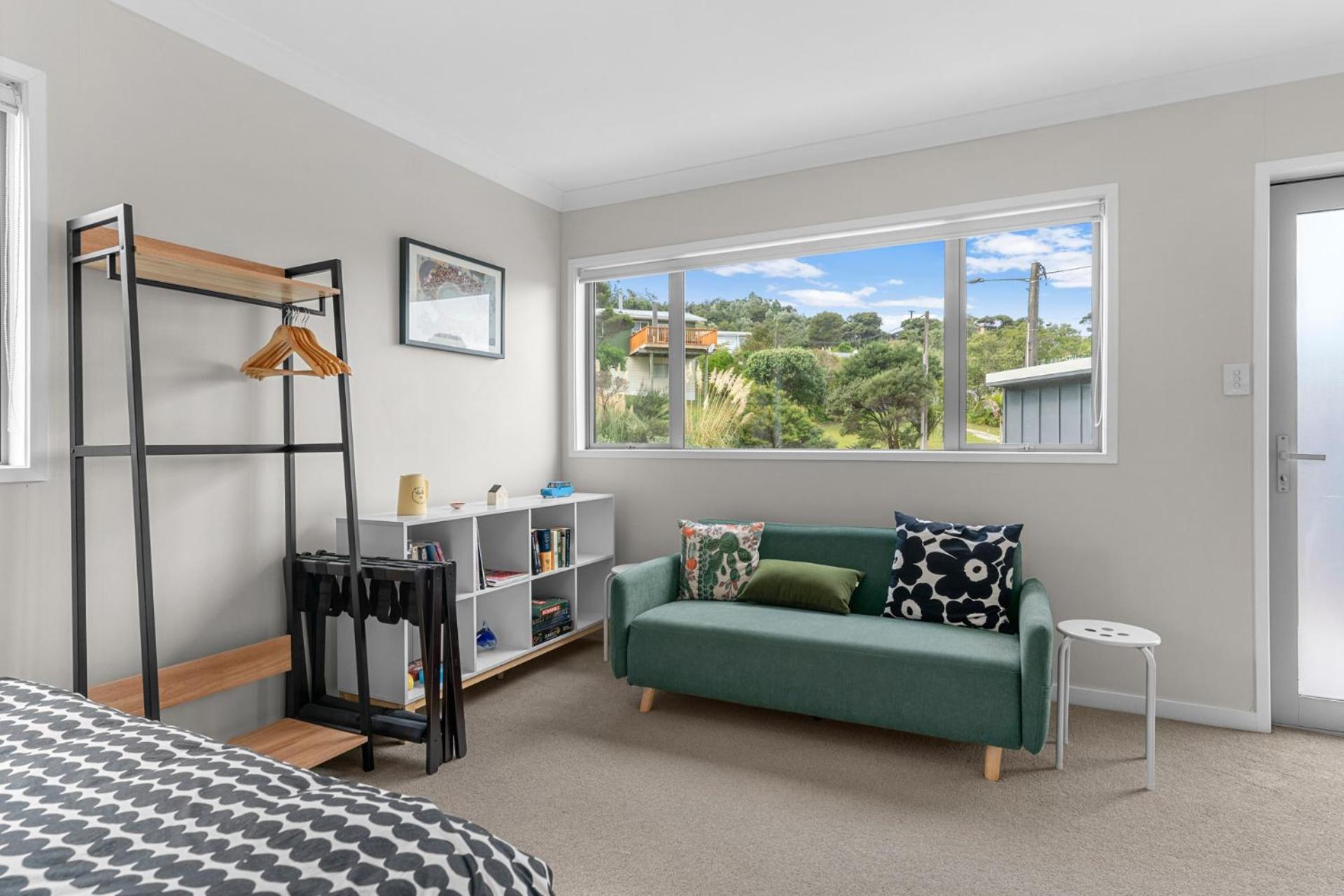Pearls Embrace - Mangawhai Heads Studio view 5