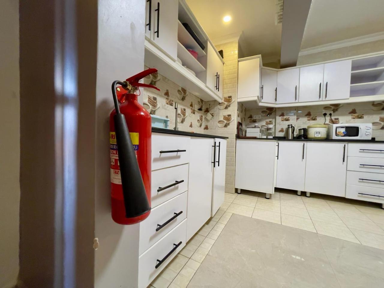 Executive 2-Bed Apartment in Kigali, Kagarama view 5