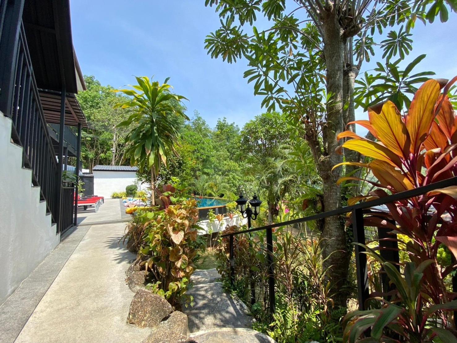 Spacious 8BR Private Pool Villa in Chalong, Chalong - 11