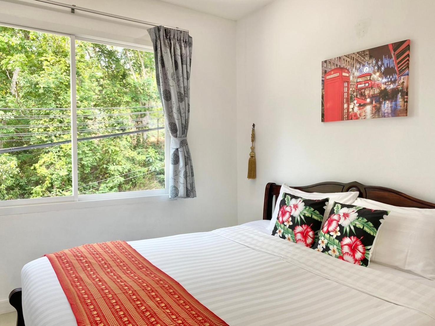 Spacious 8BR Private Pool Villa in Chalong, Chalong - 13