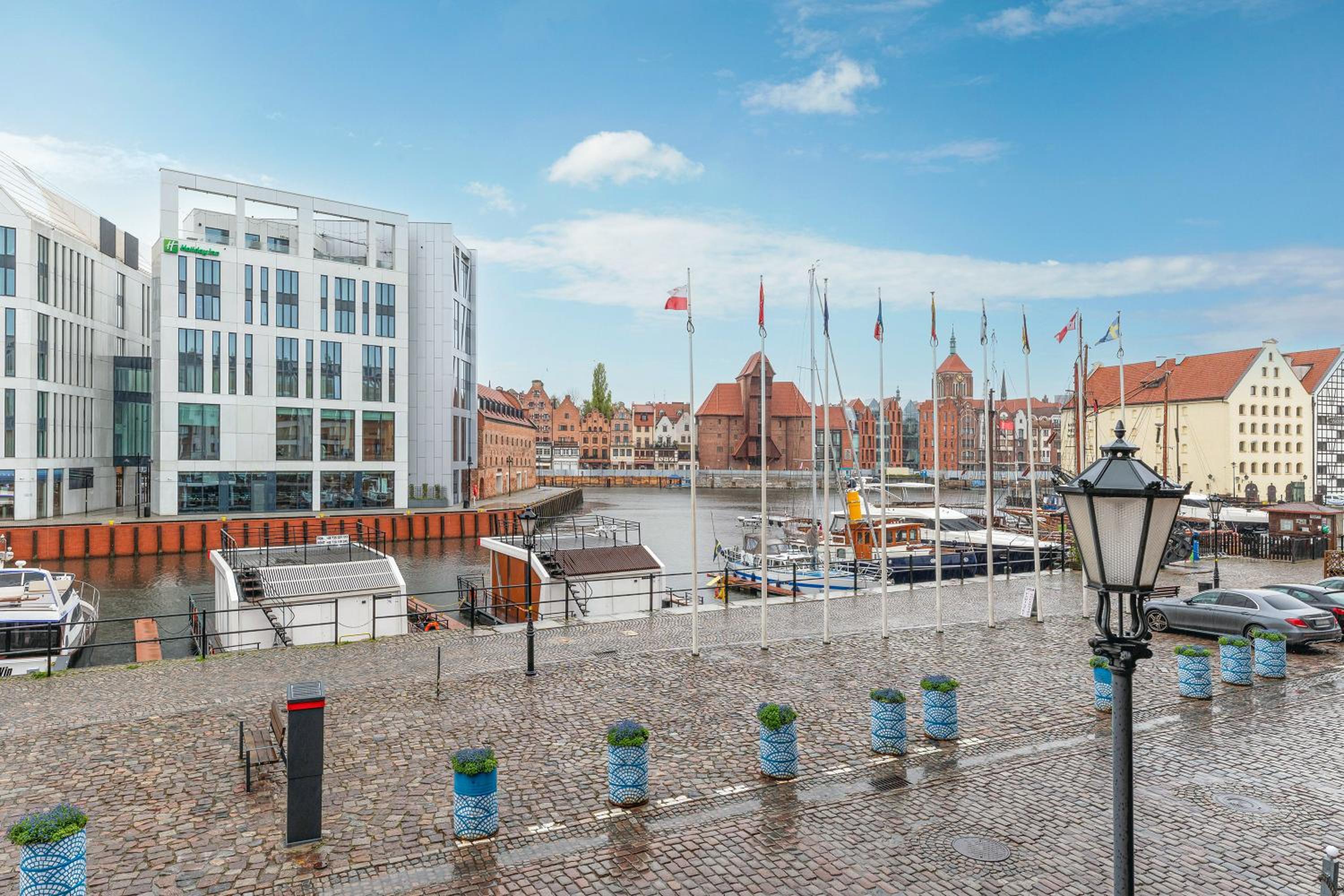 Premium Apartment Szafarnia in Gdańsk Old Town & Marina View by Lion Apartments