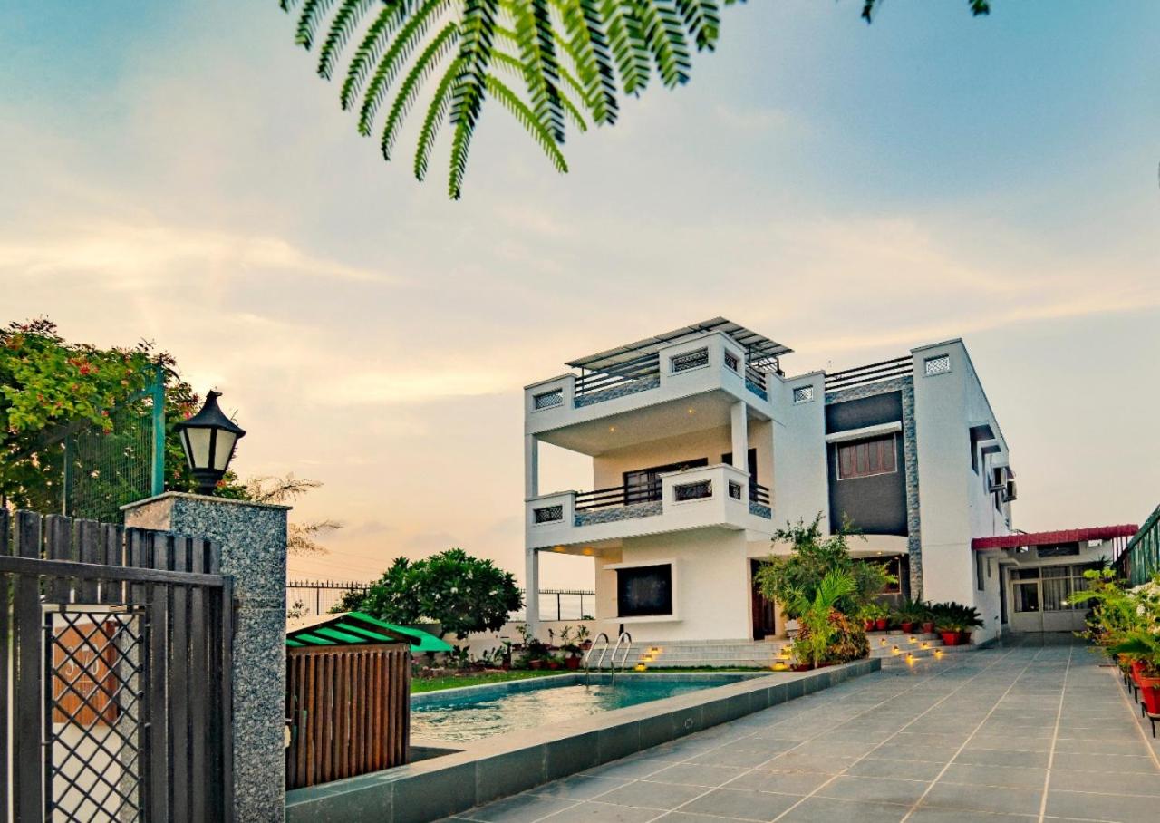 Sereine Villa by Luxe Voya Hospitality view 3