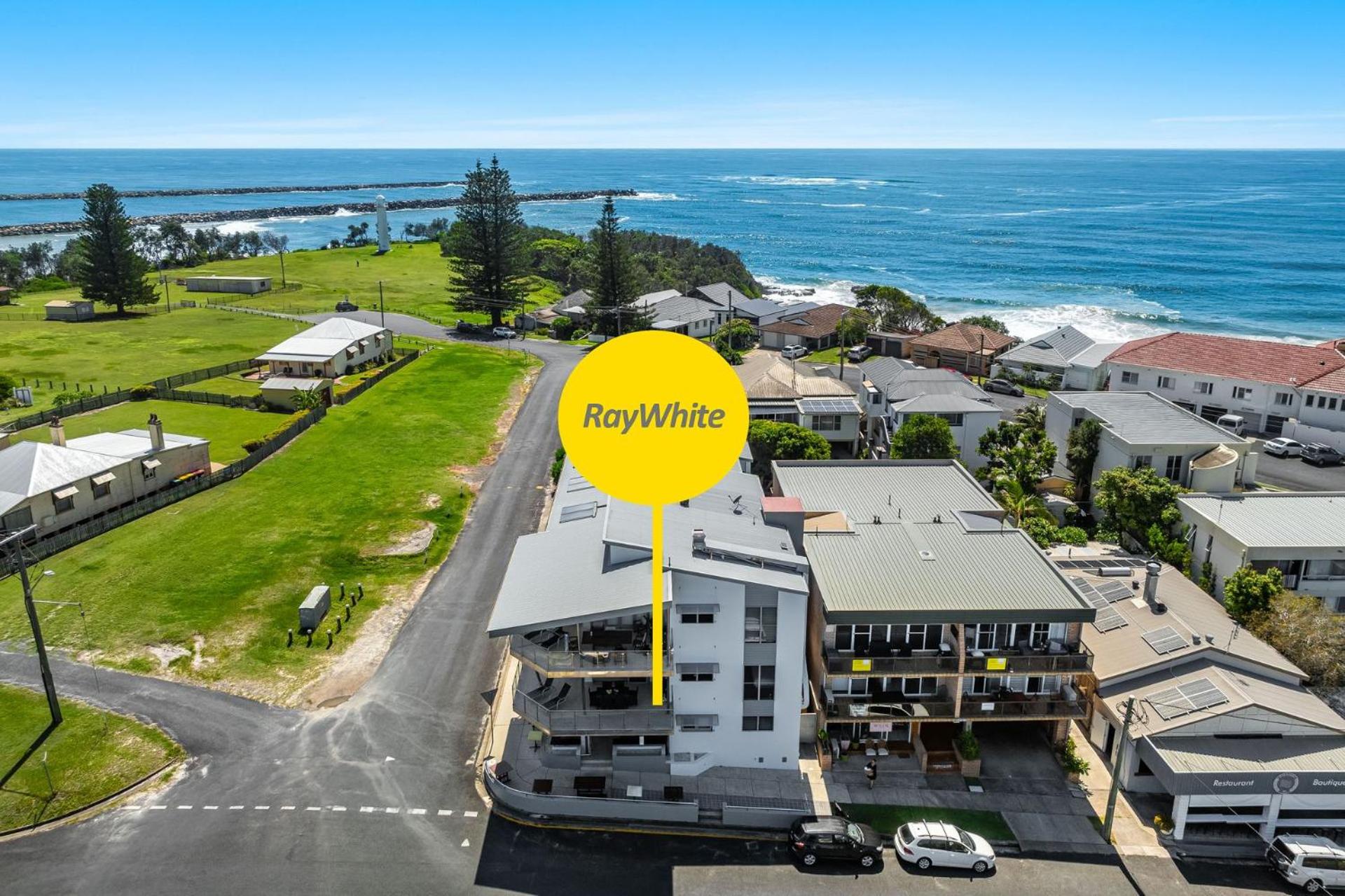 Pilotage 1 - Style, Views & Perfect Location - Holiday Yamba