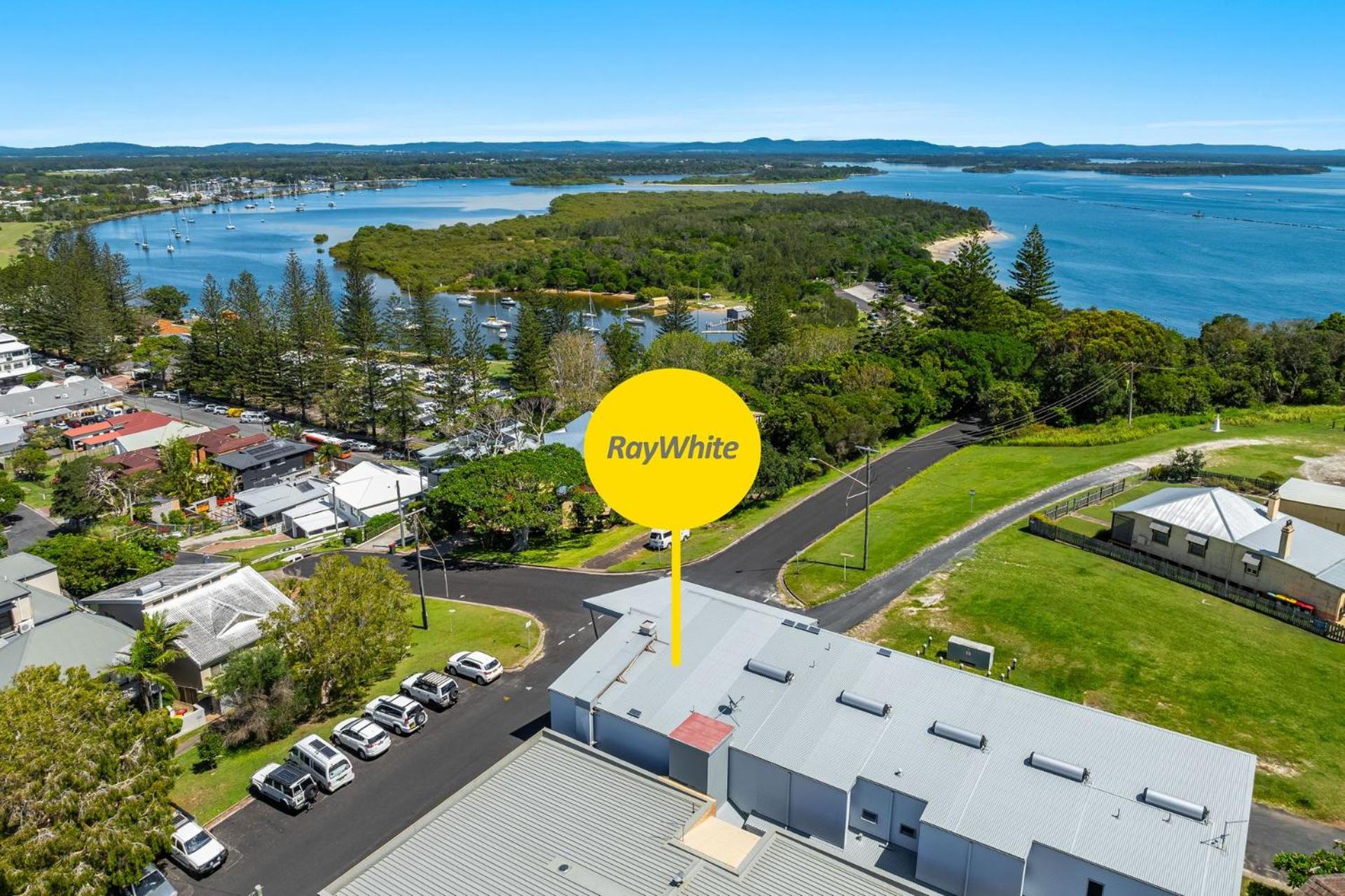 Pilotage 1 - Style, Views & Perfect Location - Holiday Yamba