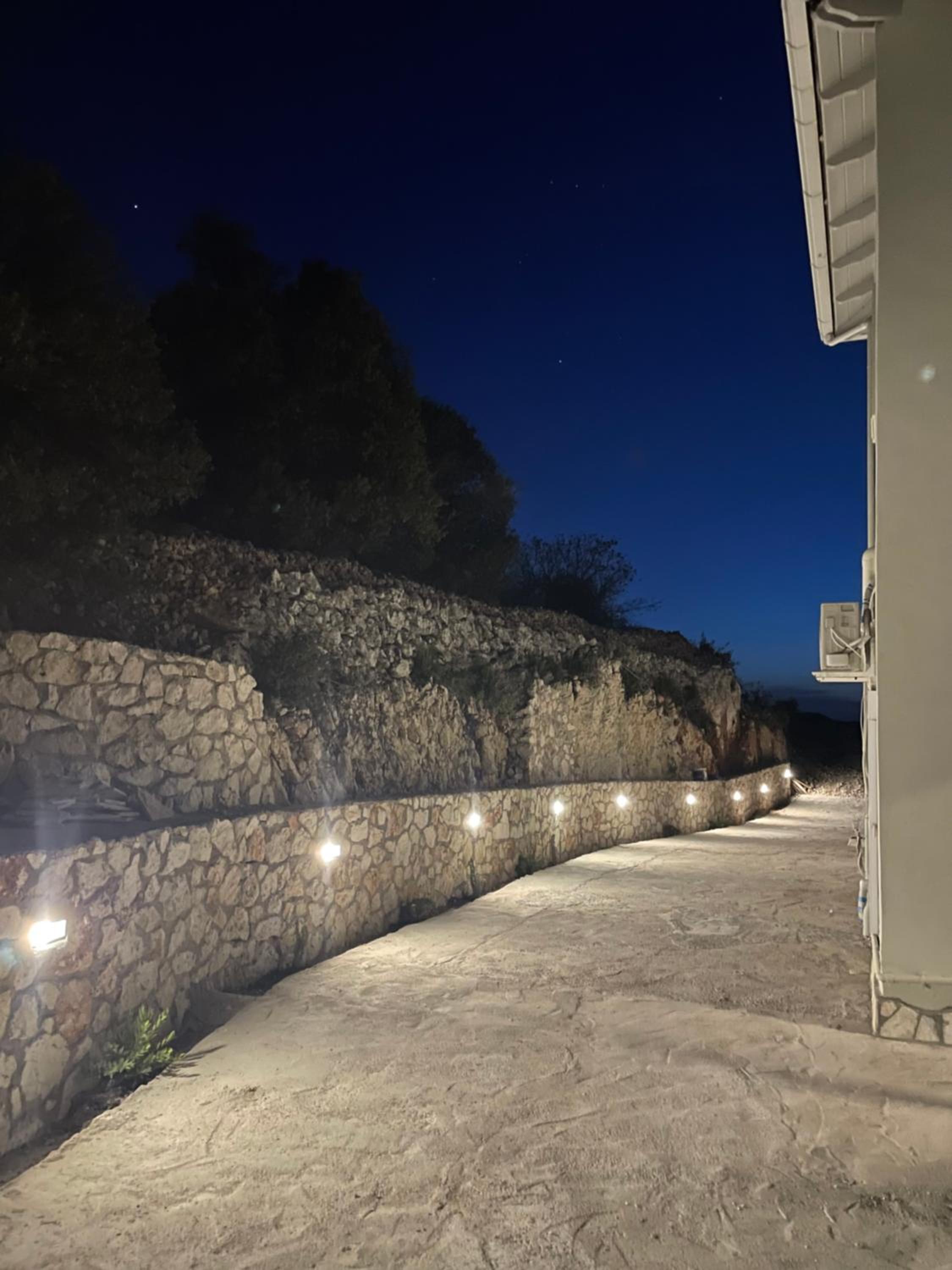 Anemar Lefkada