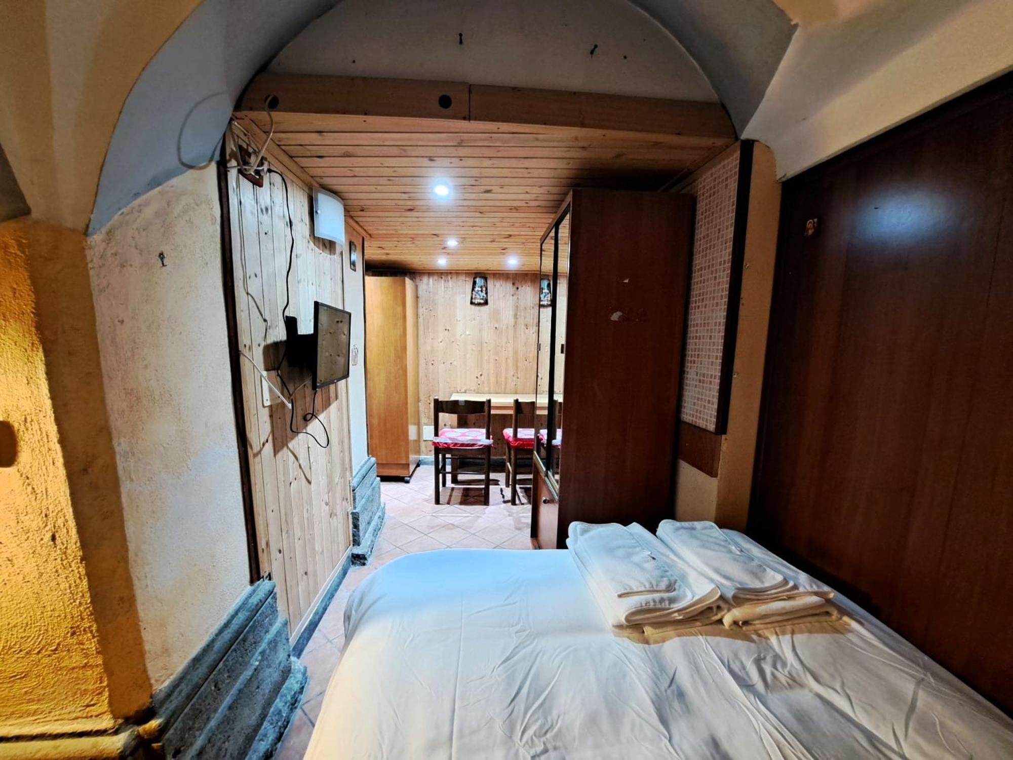 INTERNO 13, nel cuore di Napoli