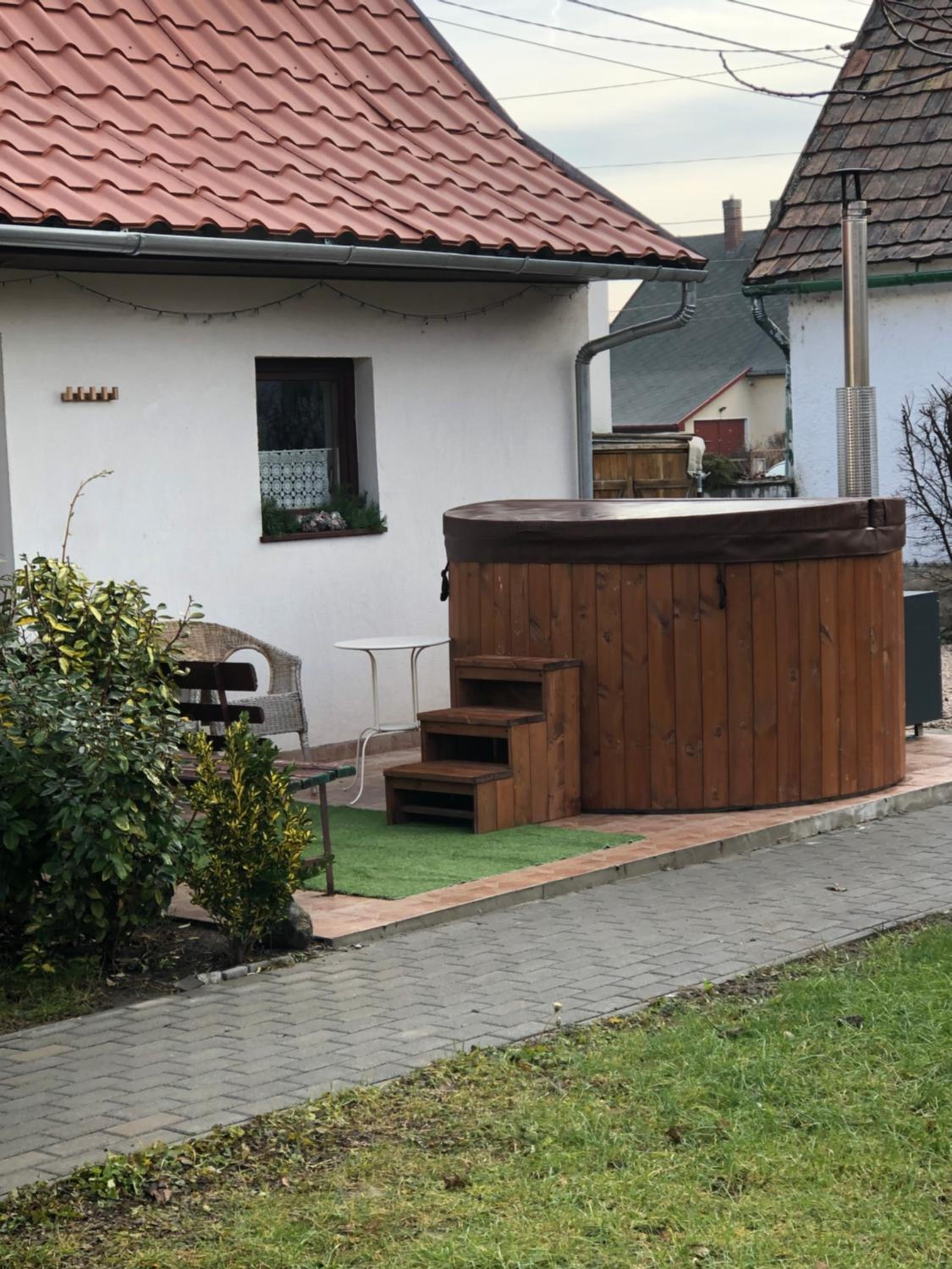 Tornácos Vendégház Kápolnásnyék view 2