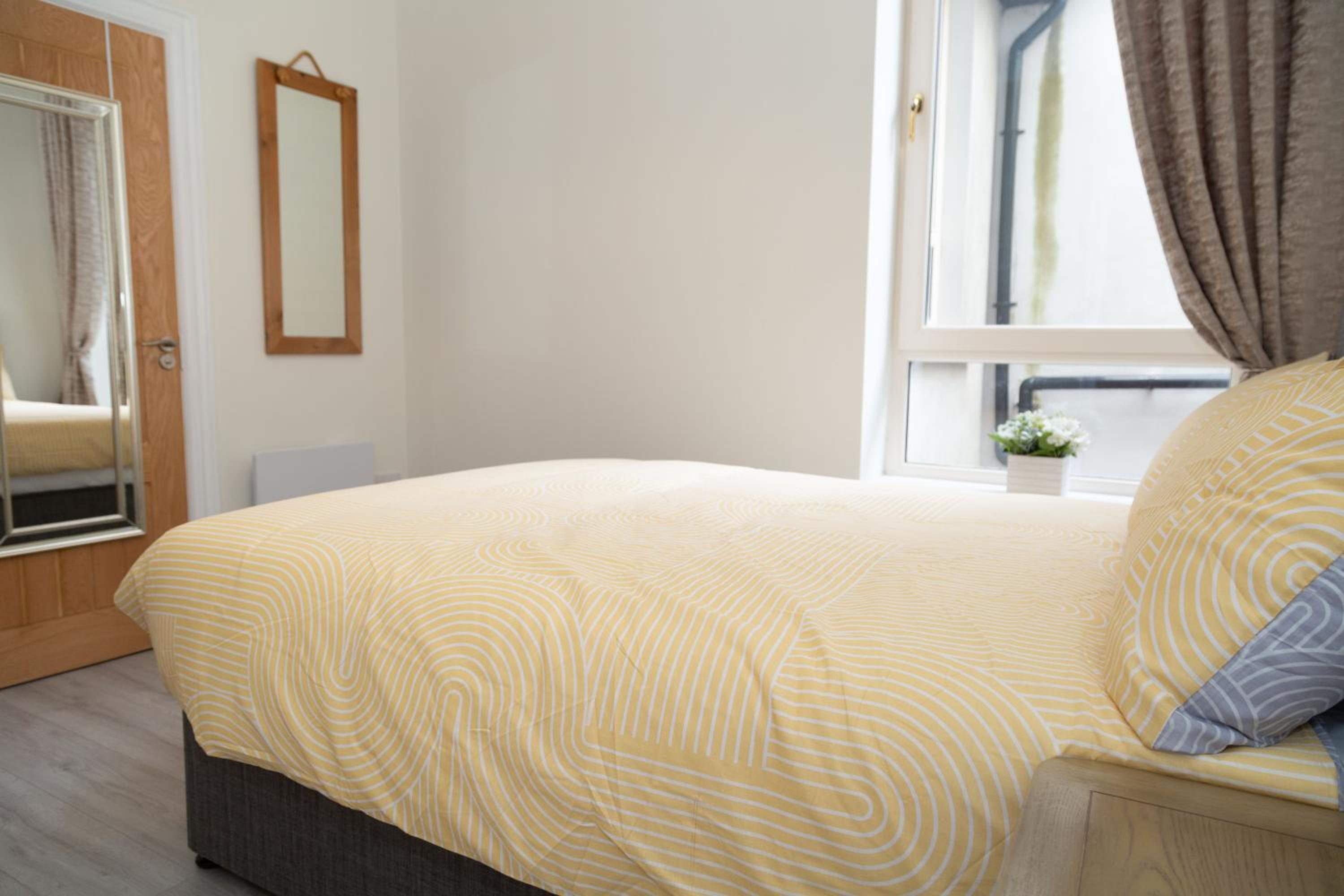 Unit 1 Island View Apartments - Town Centre Walk To Everything view 3