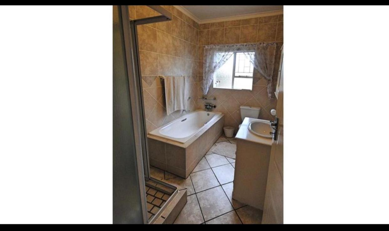Oasis Guesthouse