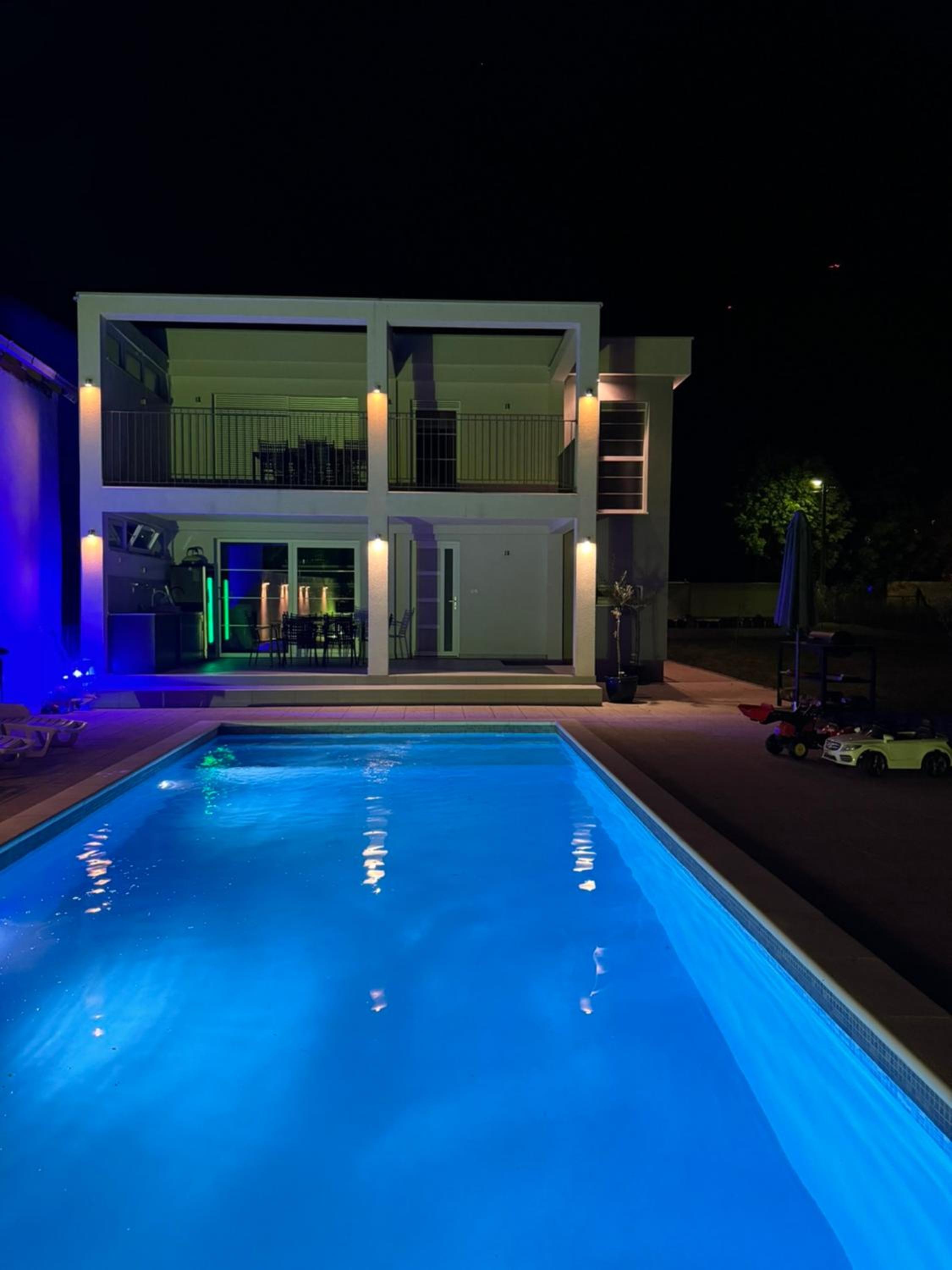 Villa Aqua