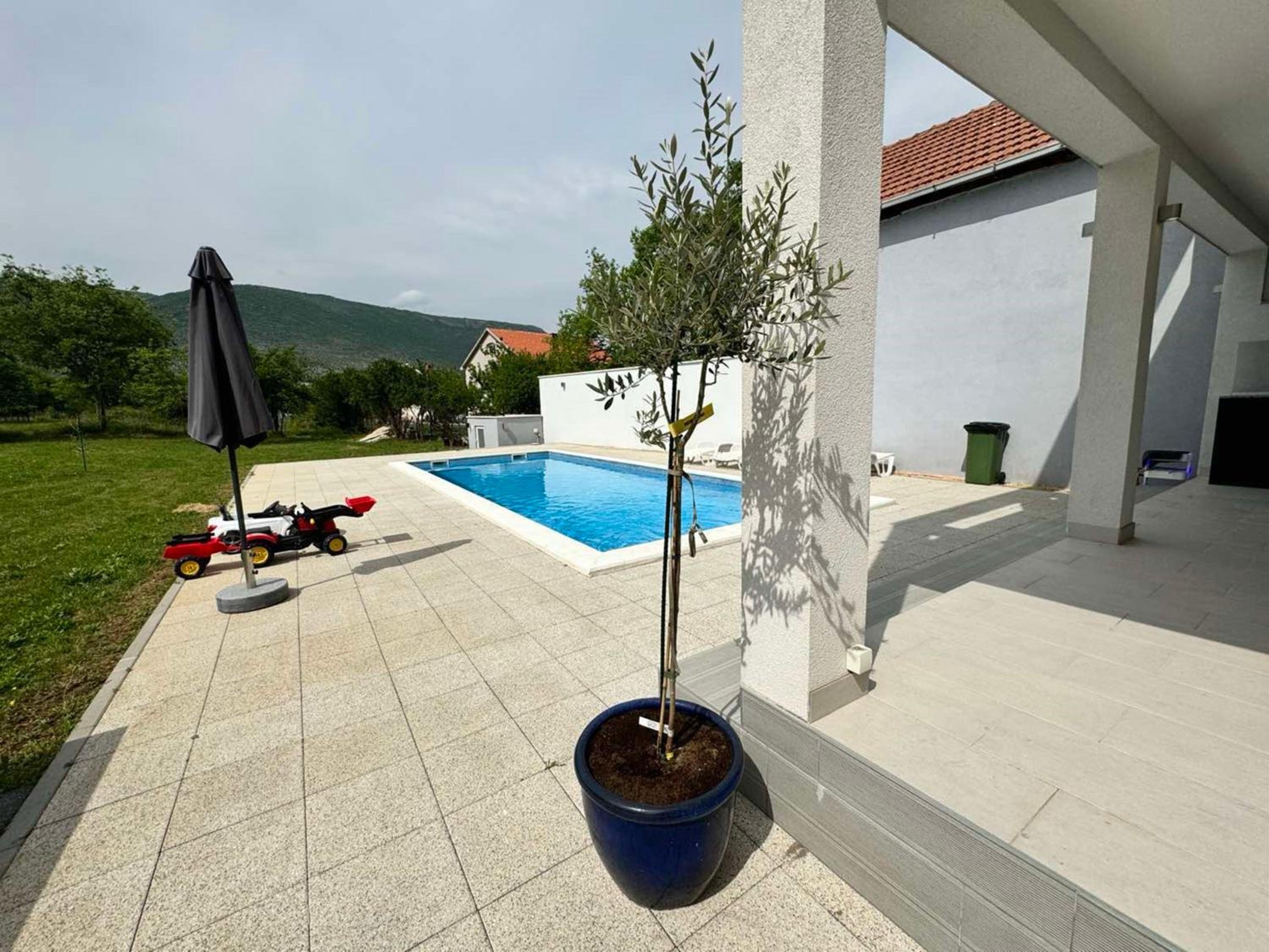 Villa Aqua