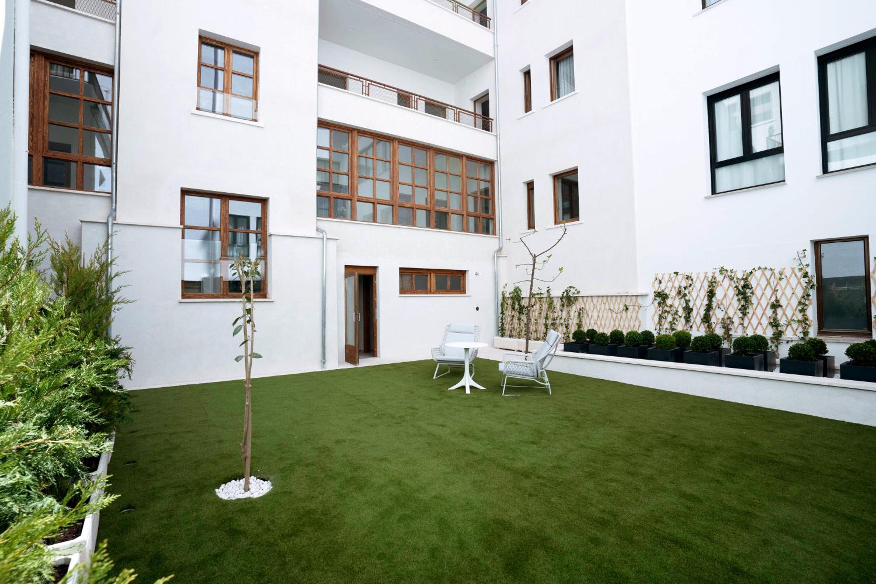 Prisma Suites
