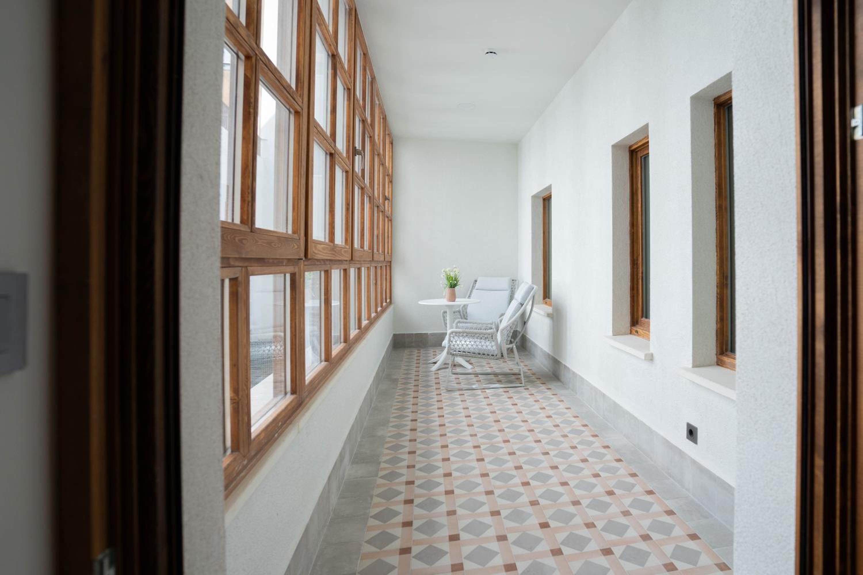 Prisma Suites