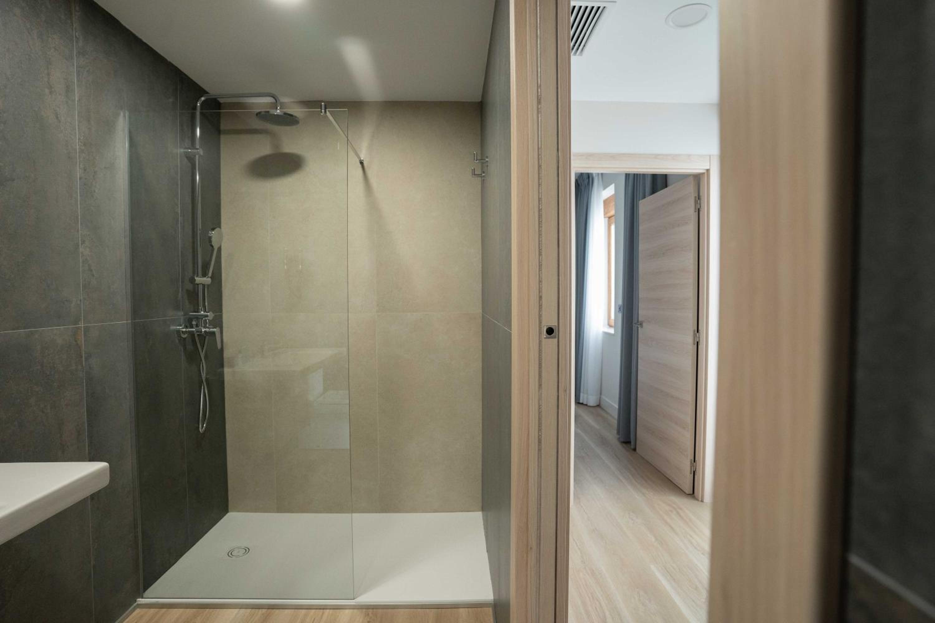 Prisma Suites