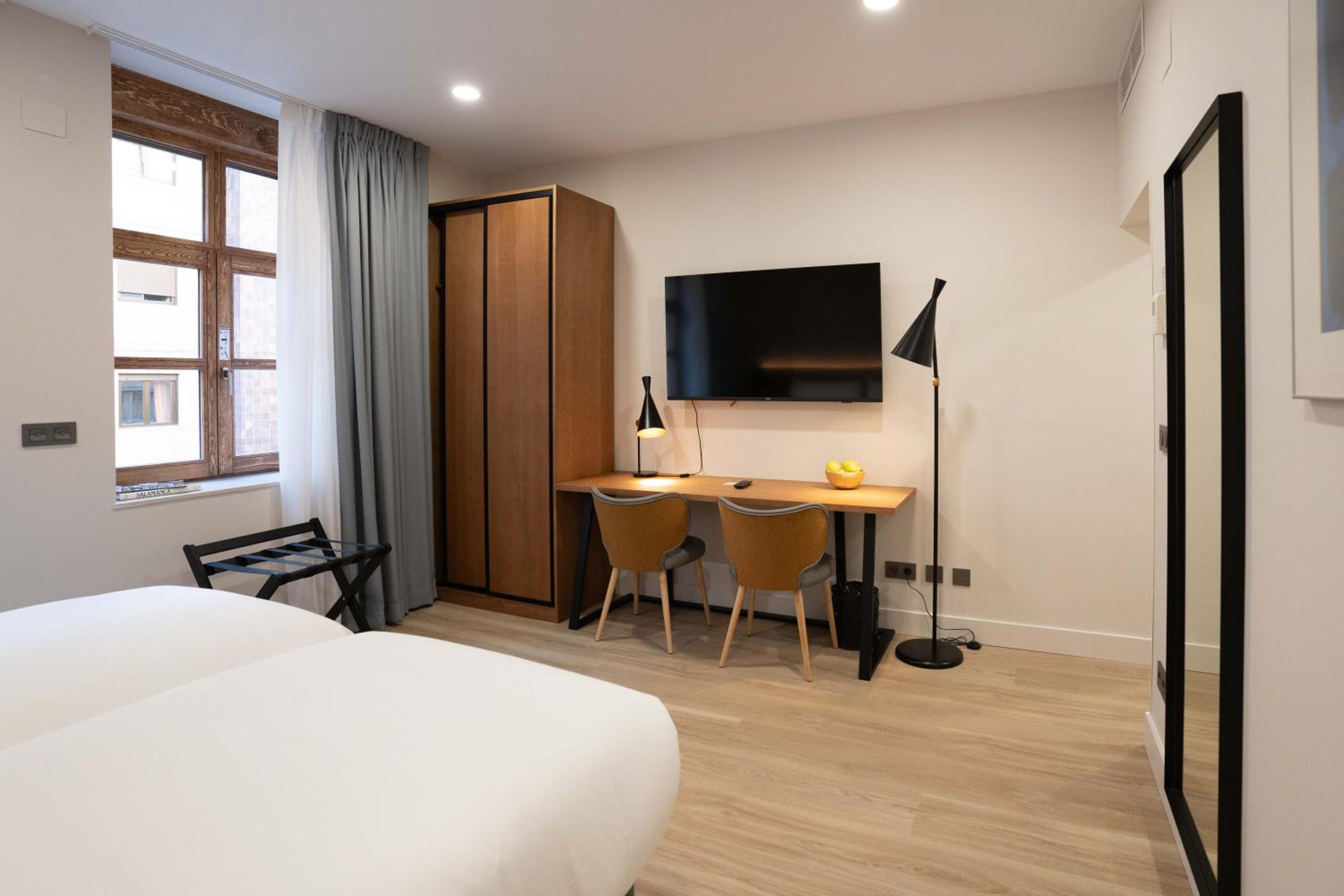 Prisma Suites