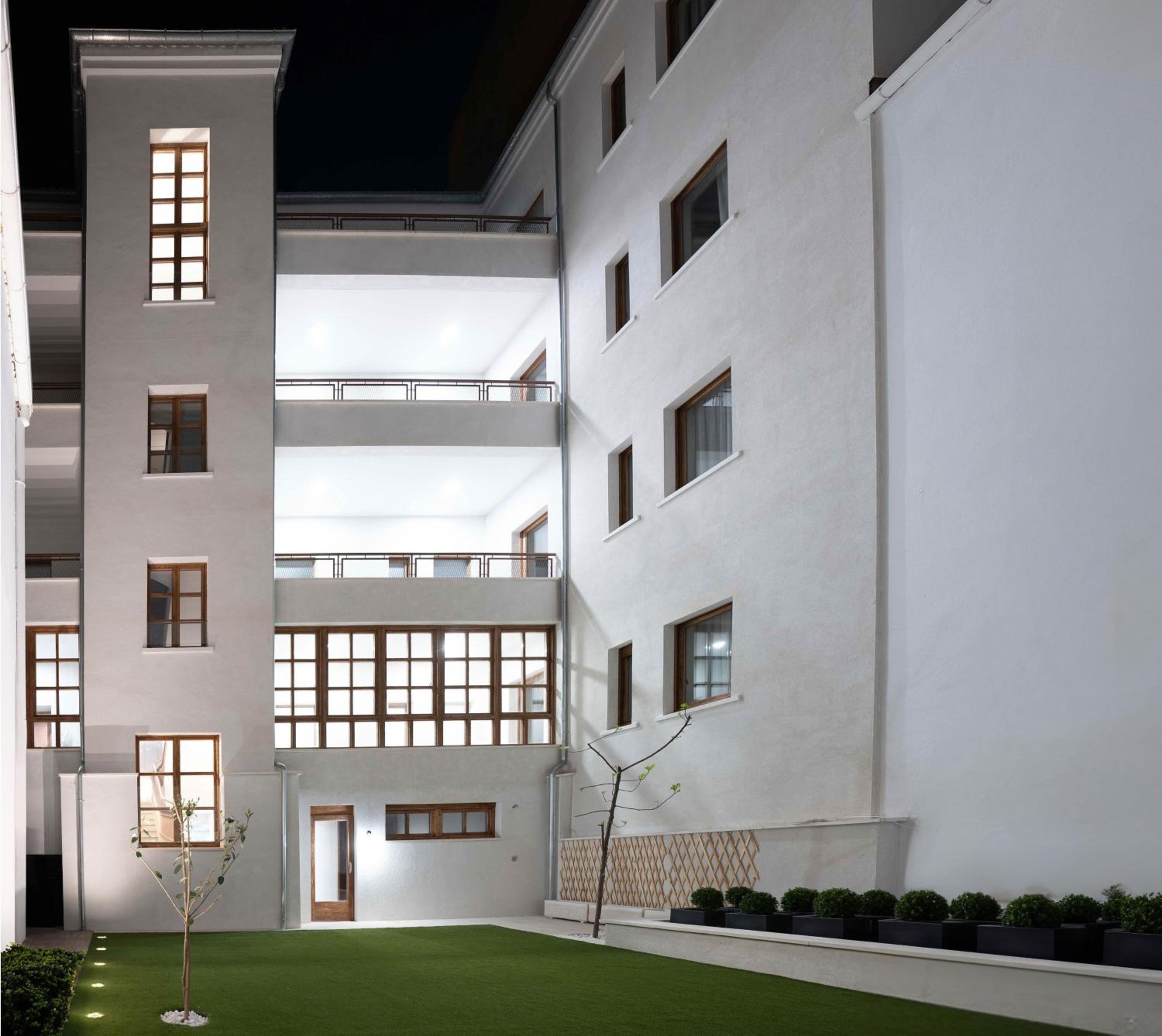 Prisma Suites