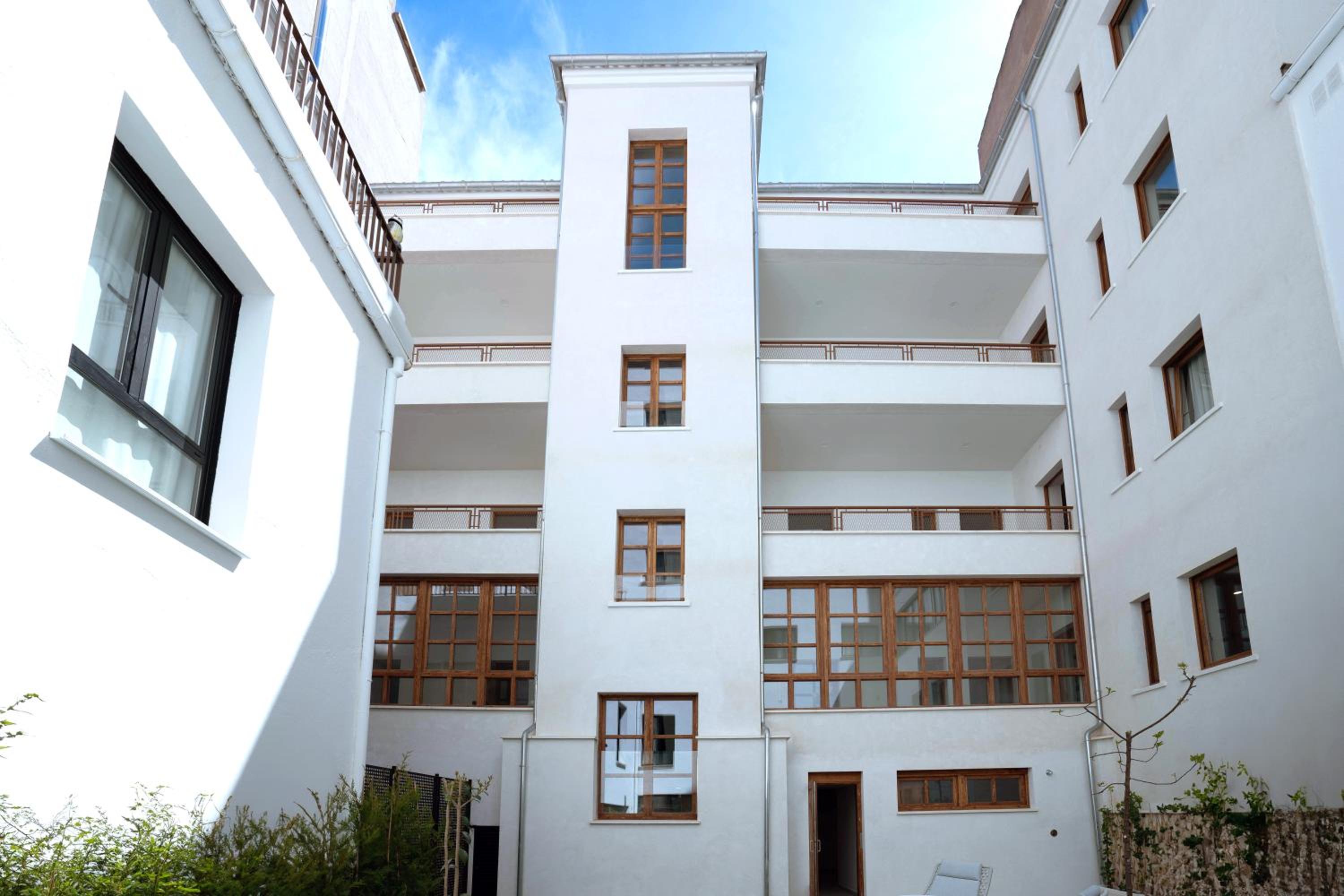 Prisma Suites