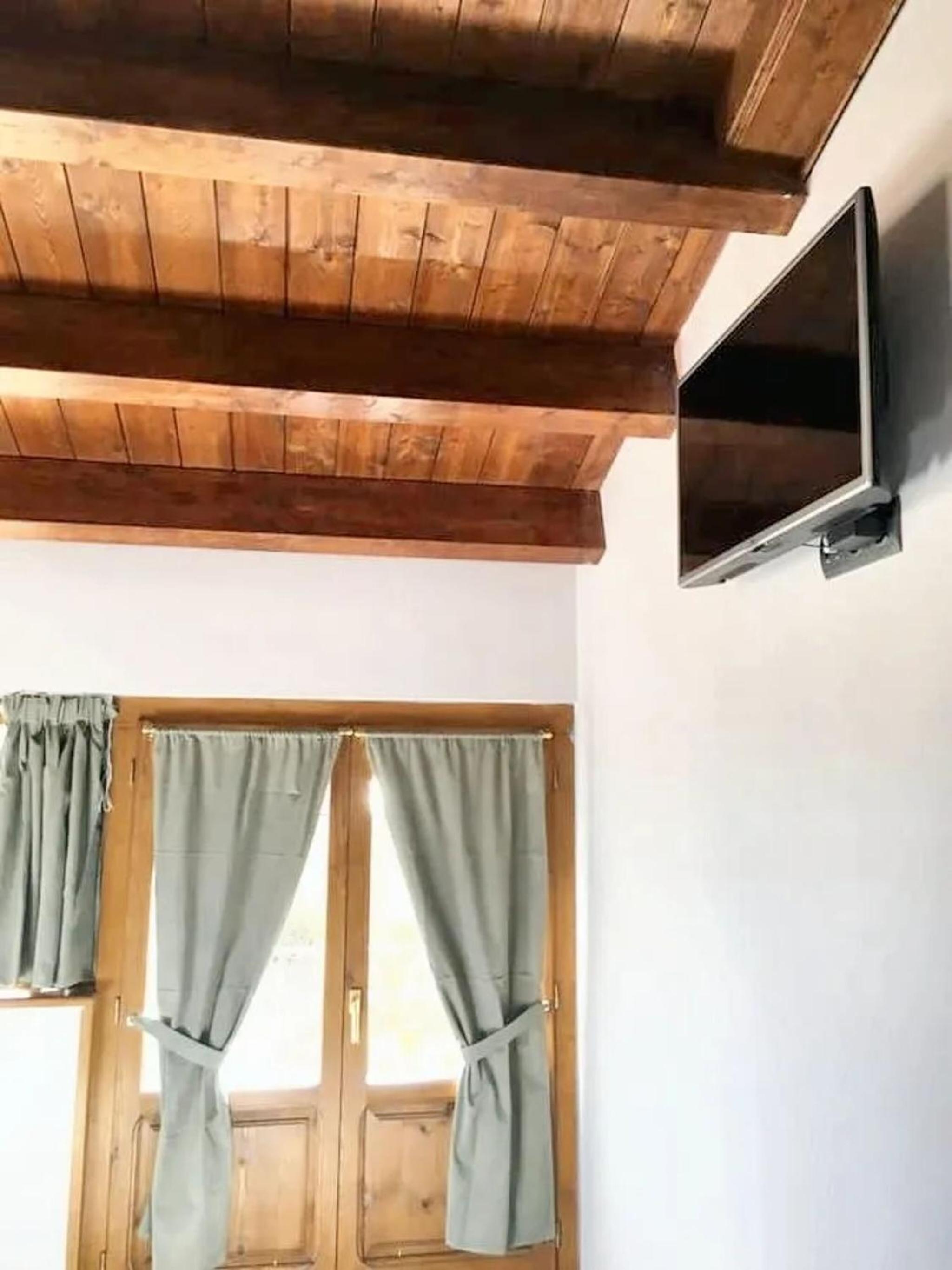 Spacious and Modern House in Cardeñuela Riopico