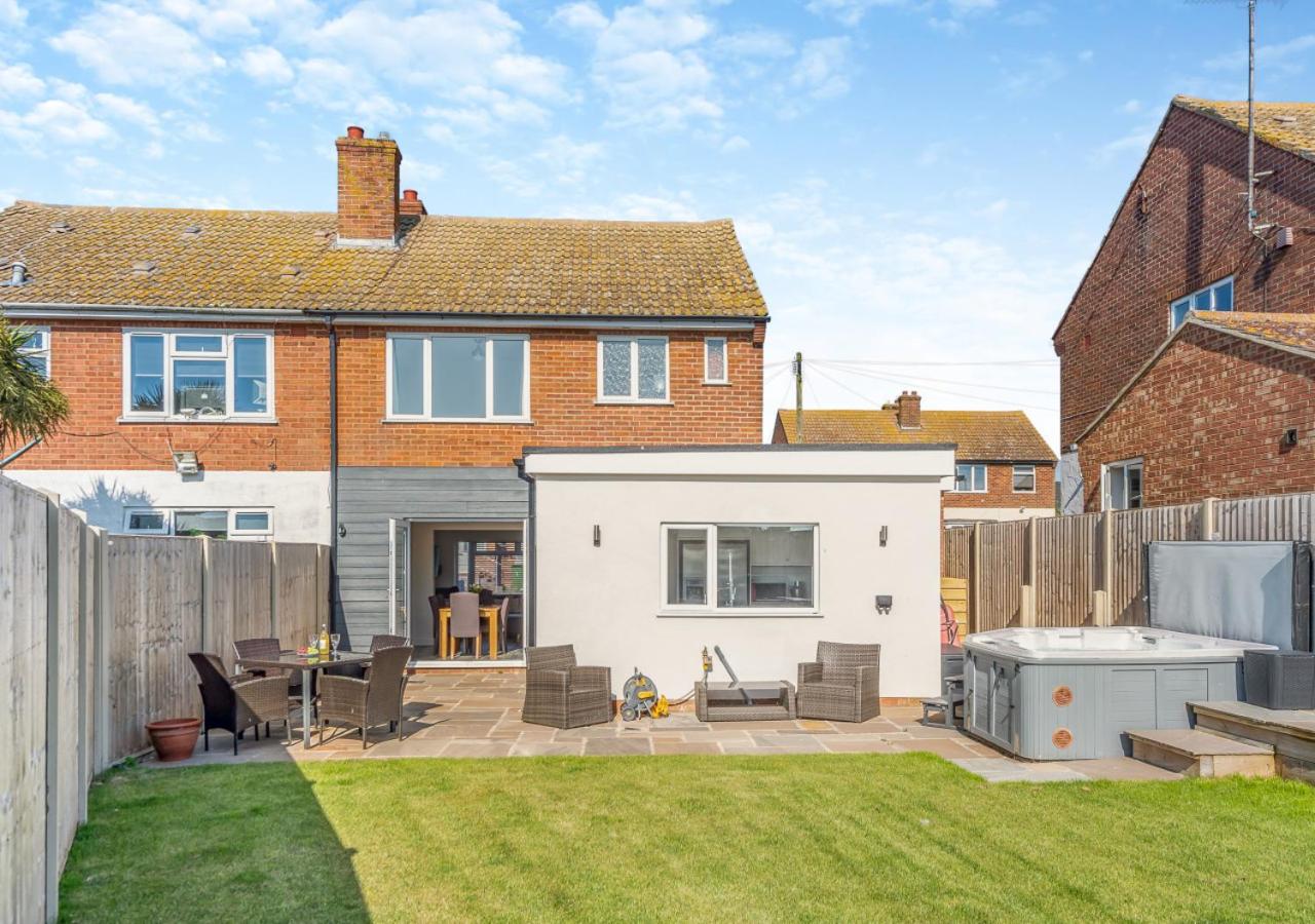 4 Bed in Hunstanton oc-w27700